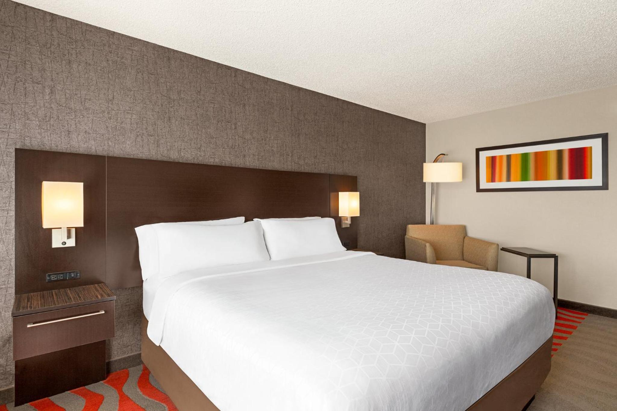 Standard King Room - Photo 2