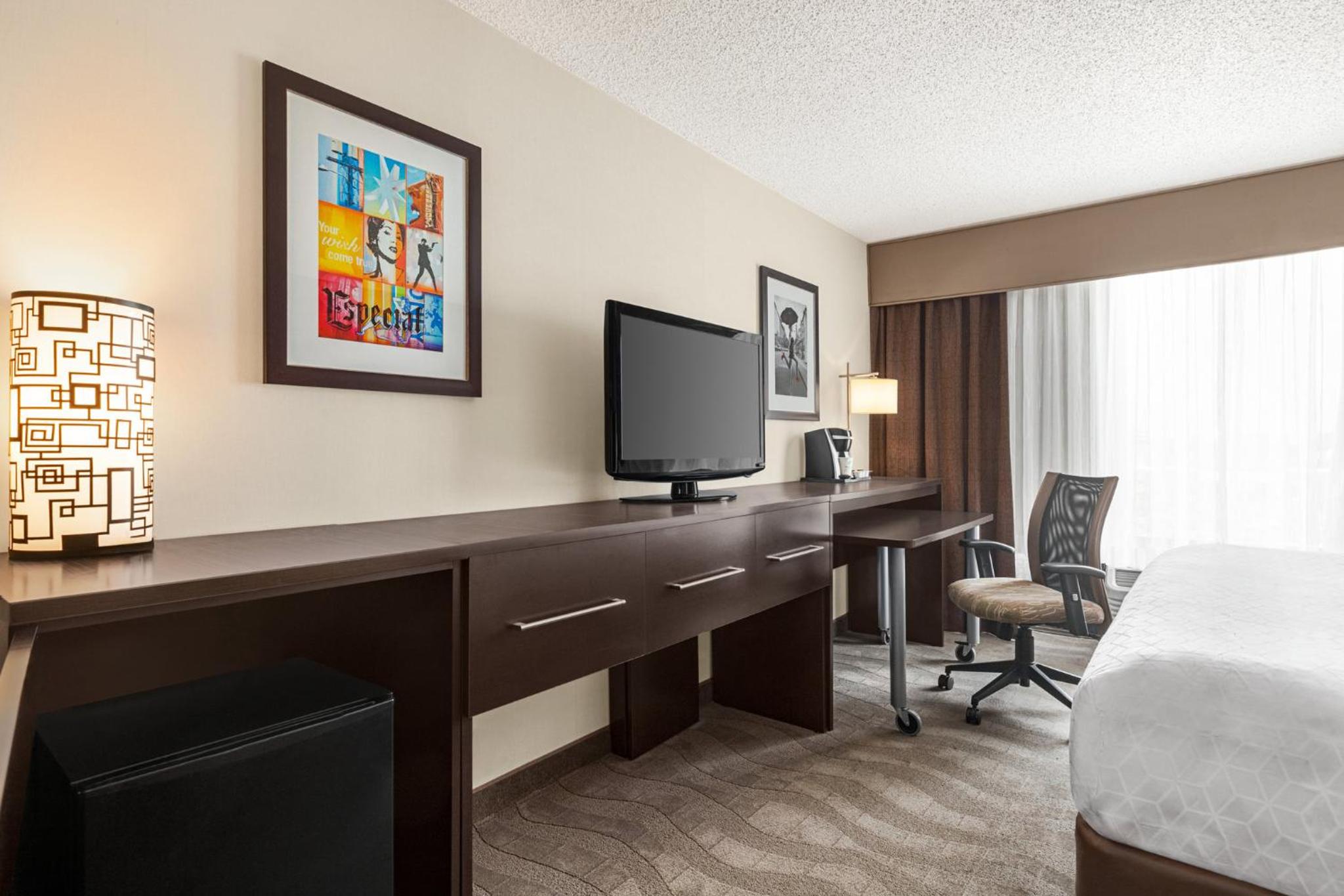 Standard King Room - Photo 4