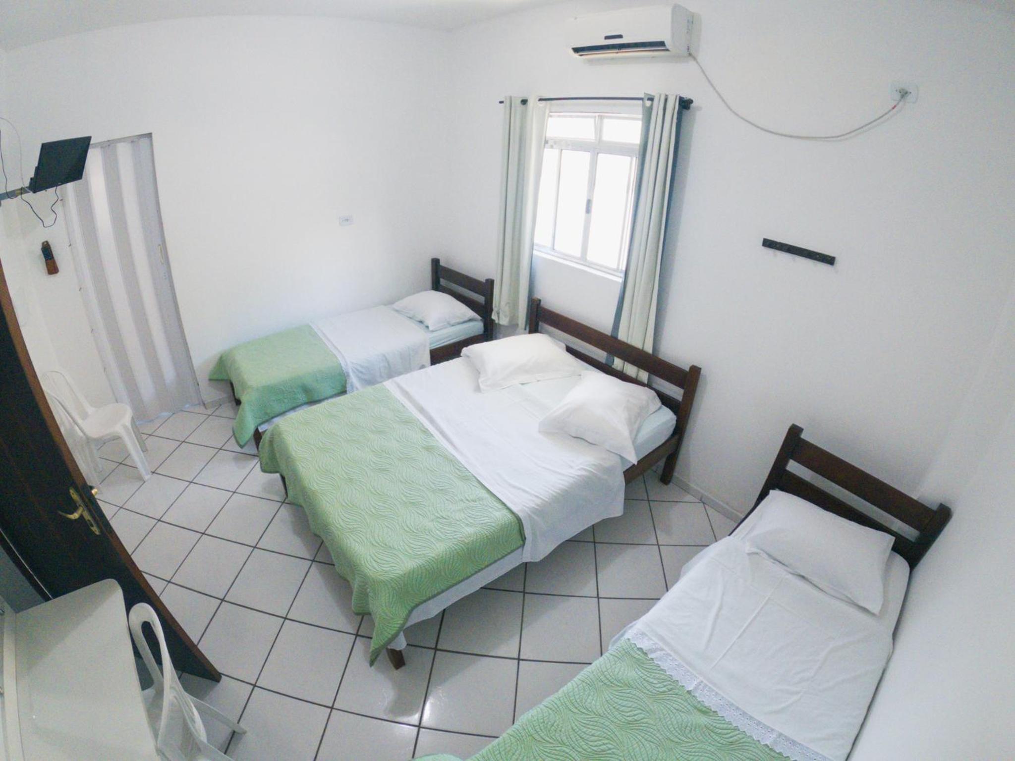 Economy Quadruple Room photo 3