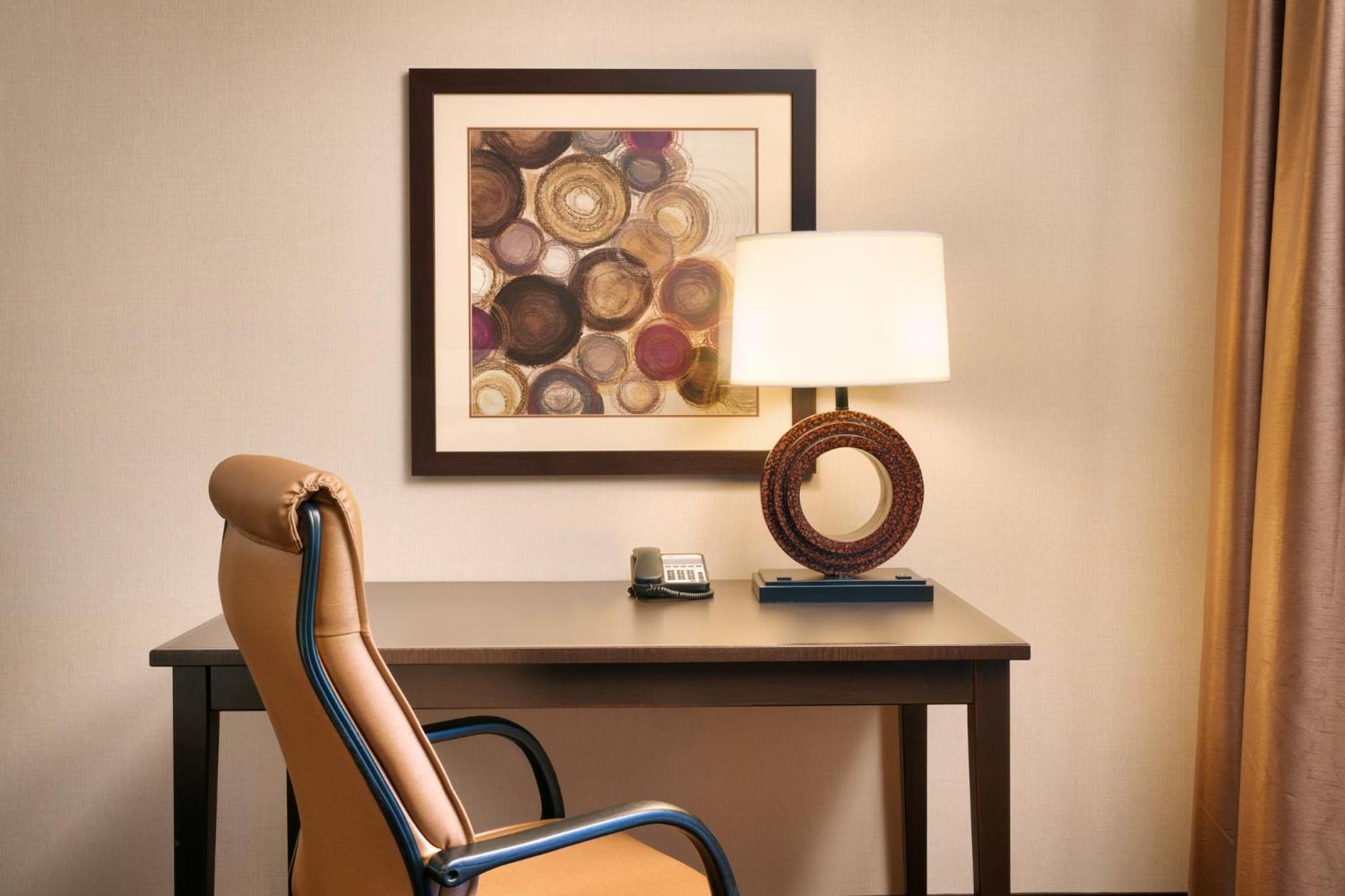 Standard King Room - Communications Accessible