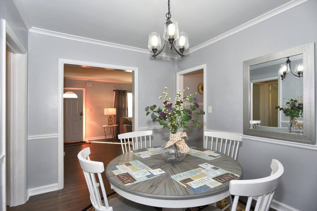 Two-Bedroom House photo 3