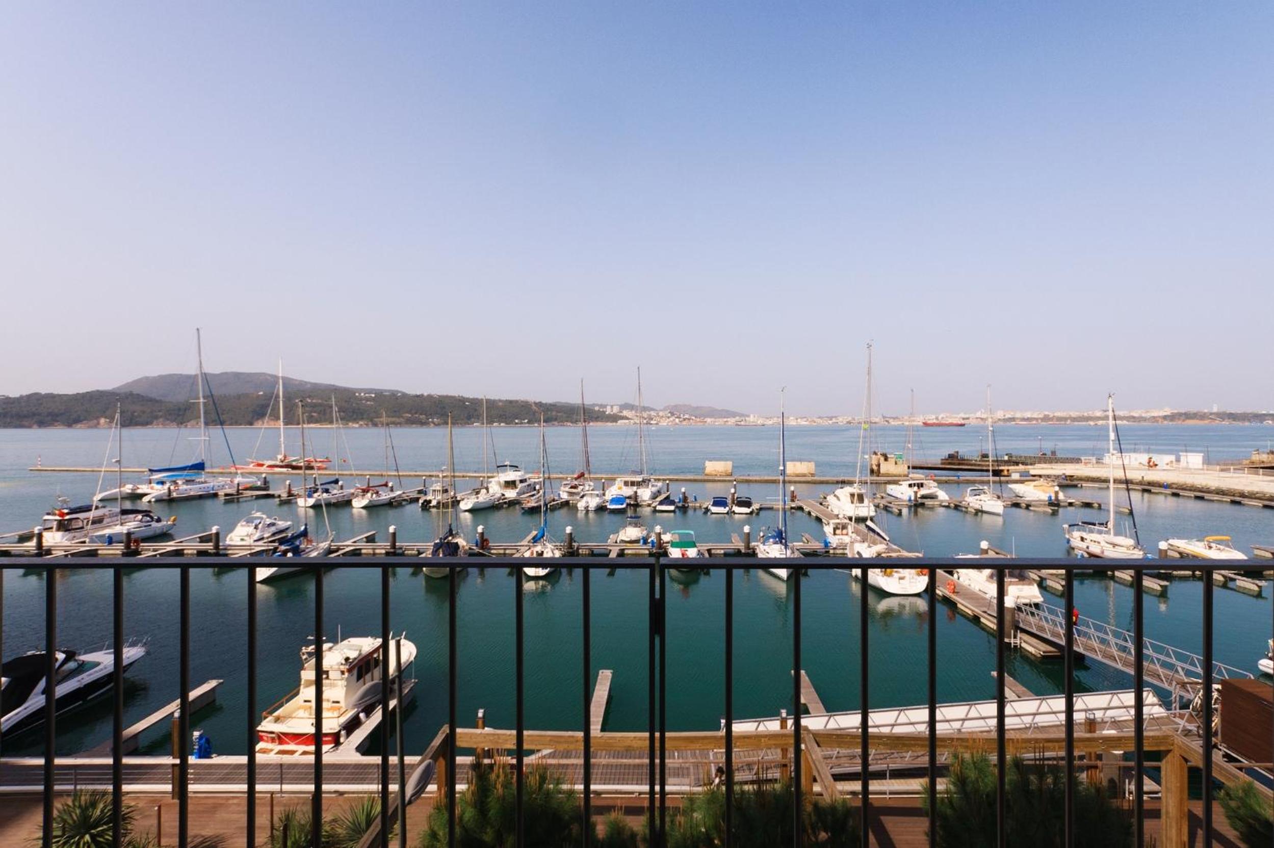 Duplex Two-Bedroom Apartment with Marina View photo 3