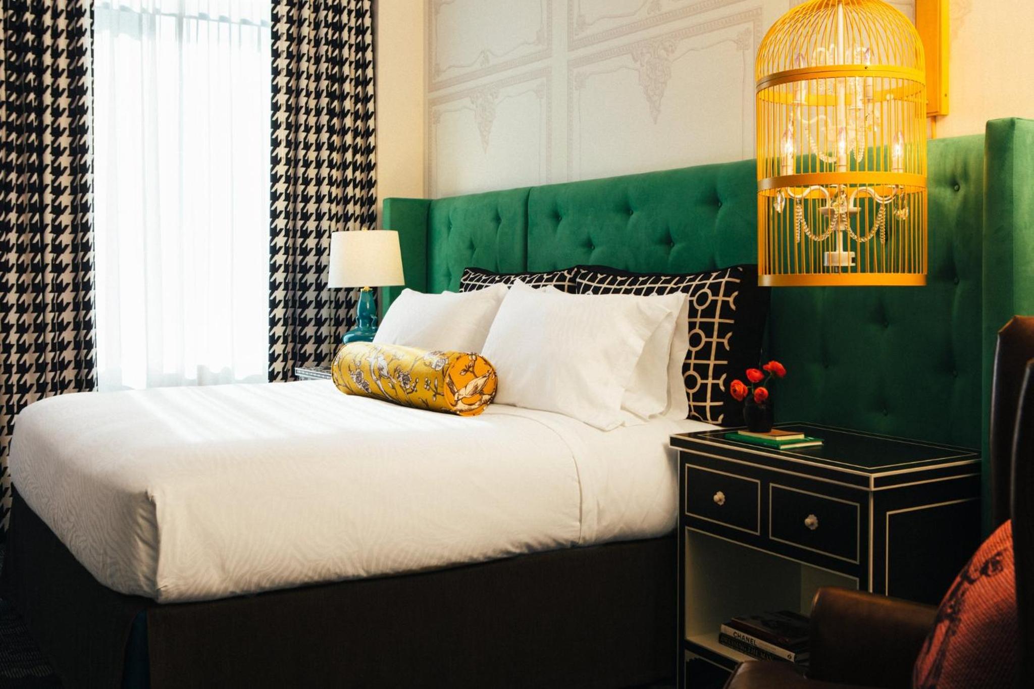 Essential King Room with Park View photo 2