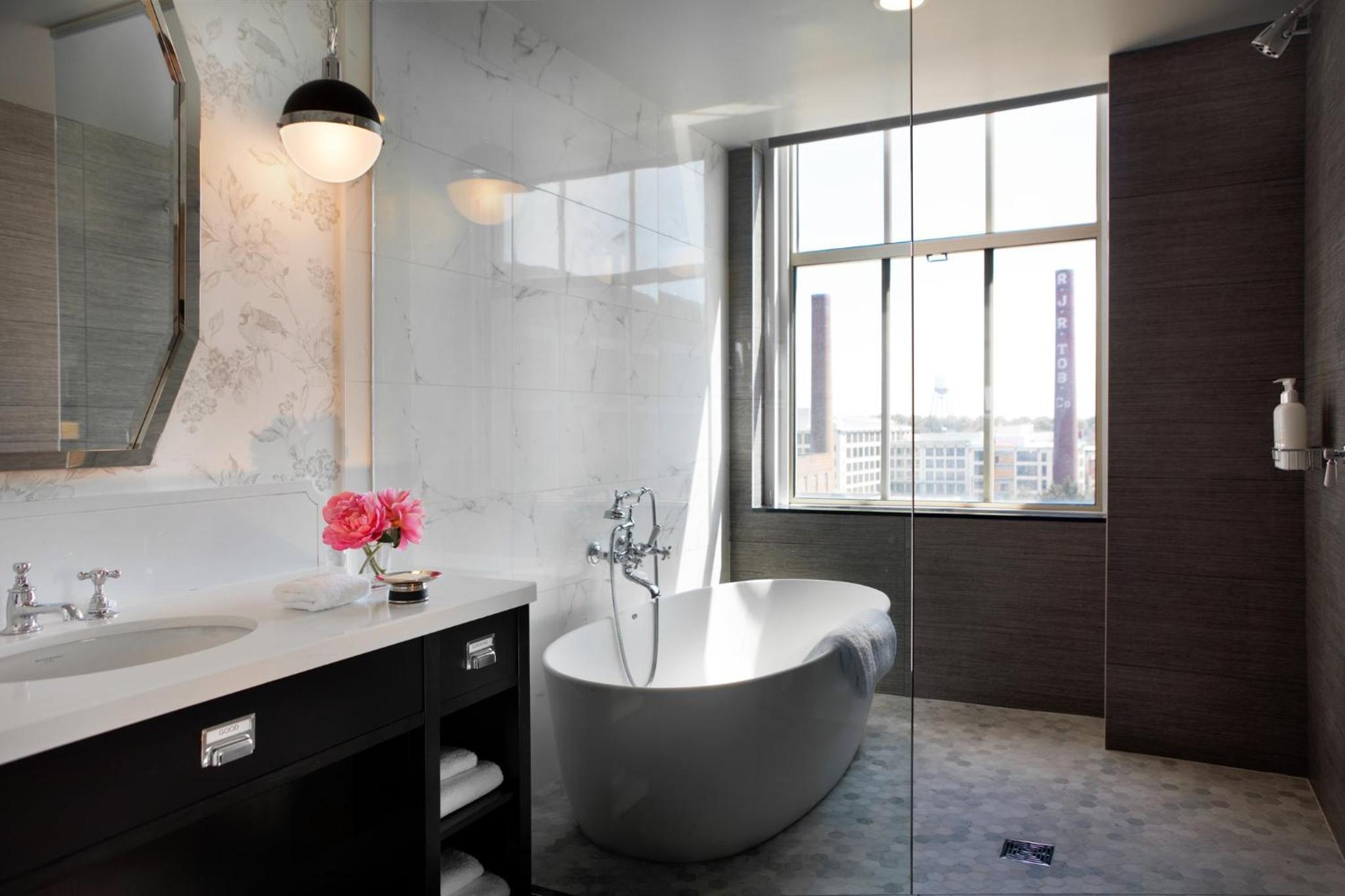 One-Bedroom Suite photo 2