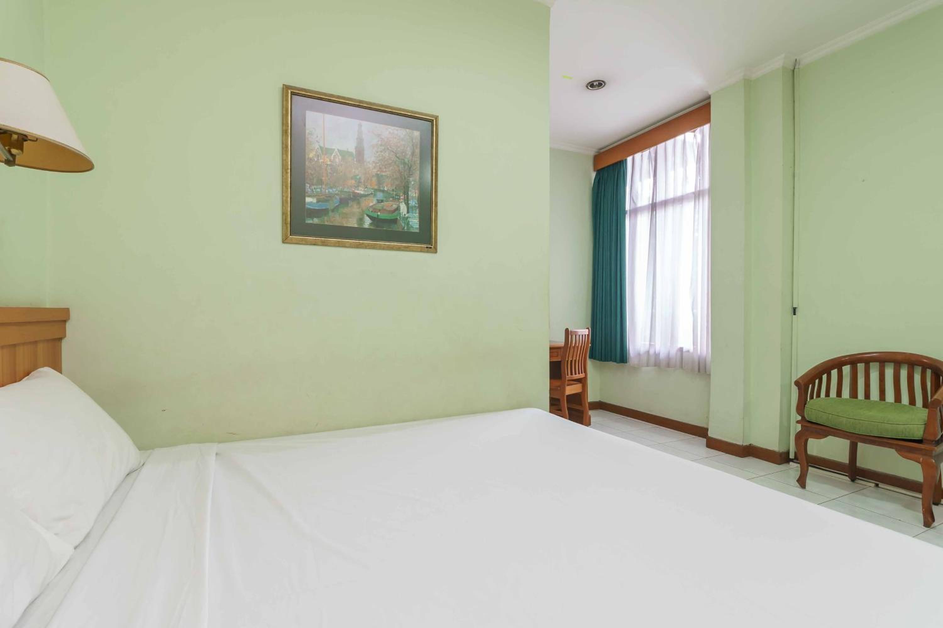 Double Room - Photo 5