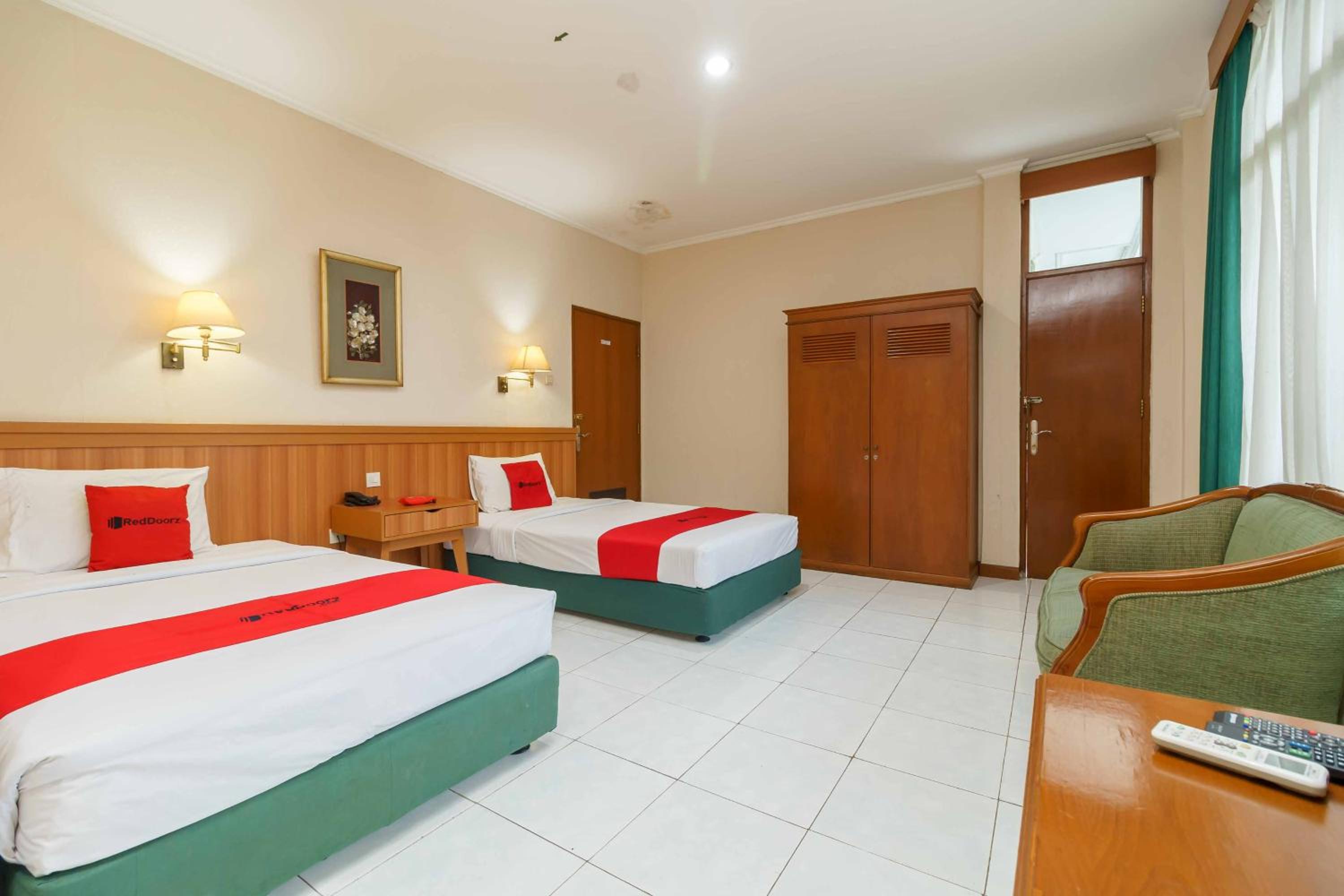 Twin Room - Photo 6