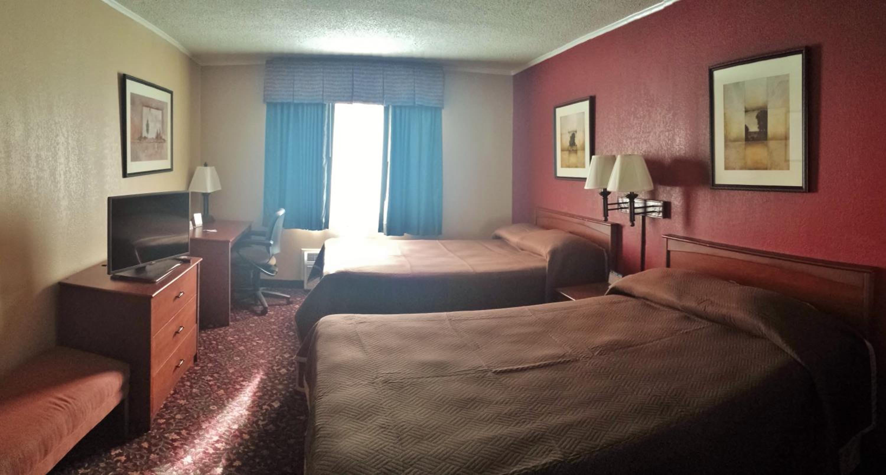 Deluxe Double Room with Two Double Beds - Non-Smoking photo 2