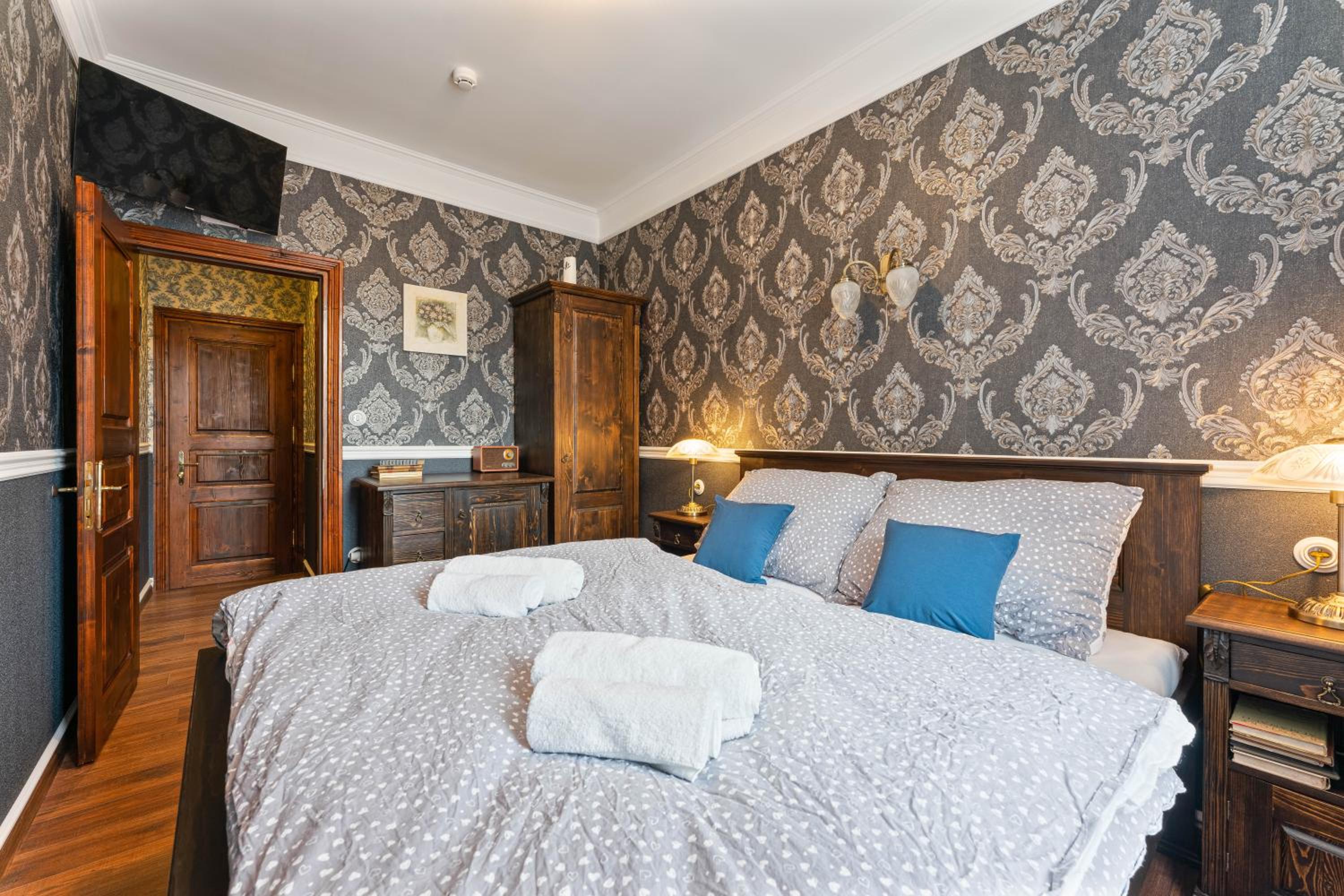Deluxe Double Room with Shower photo 3