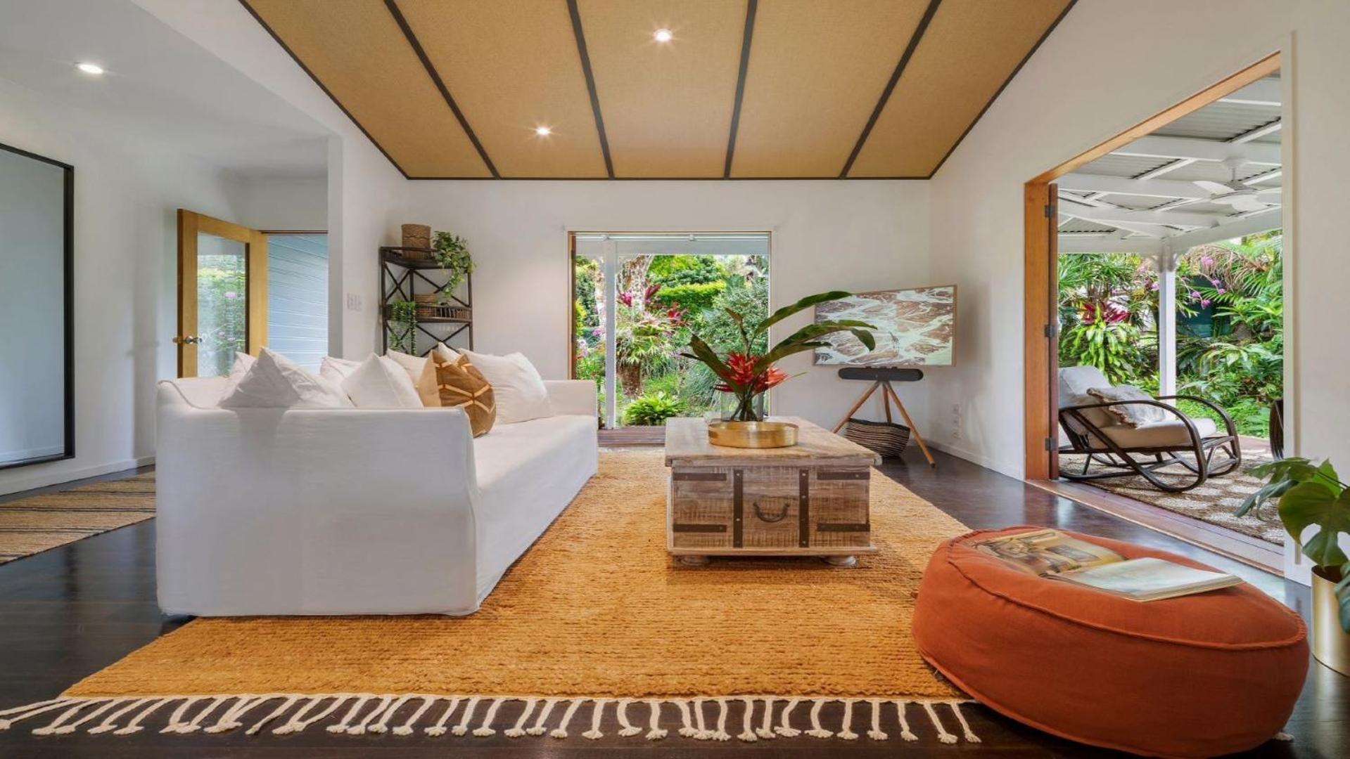 Three-Bedroom House photo 2