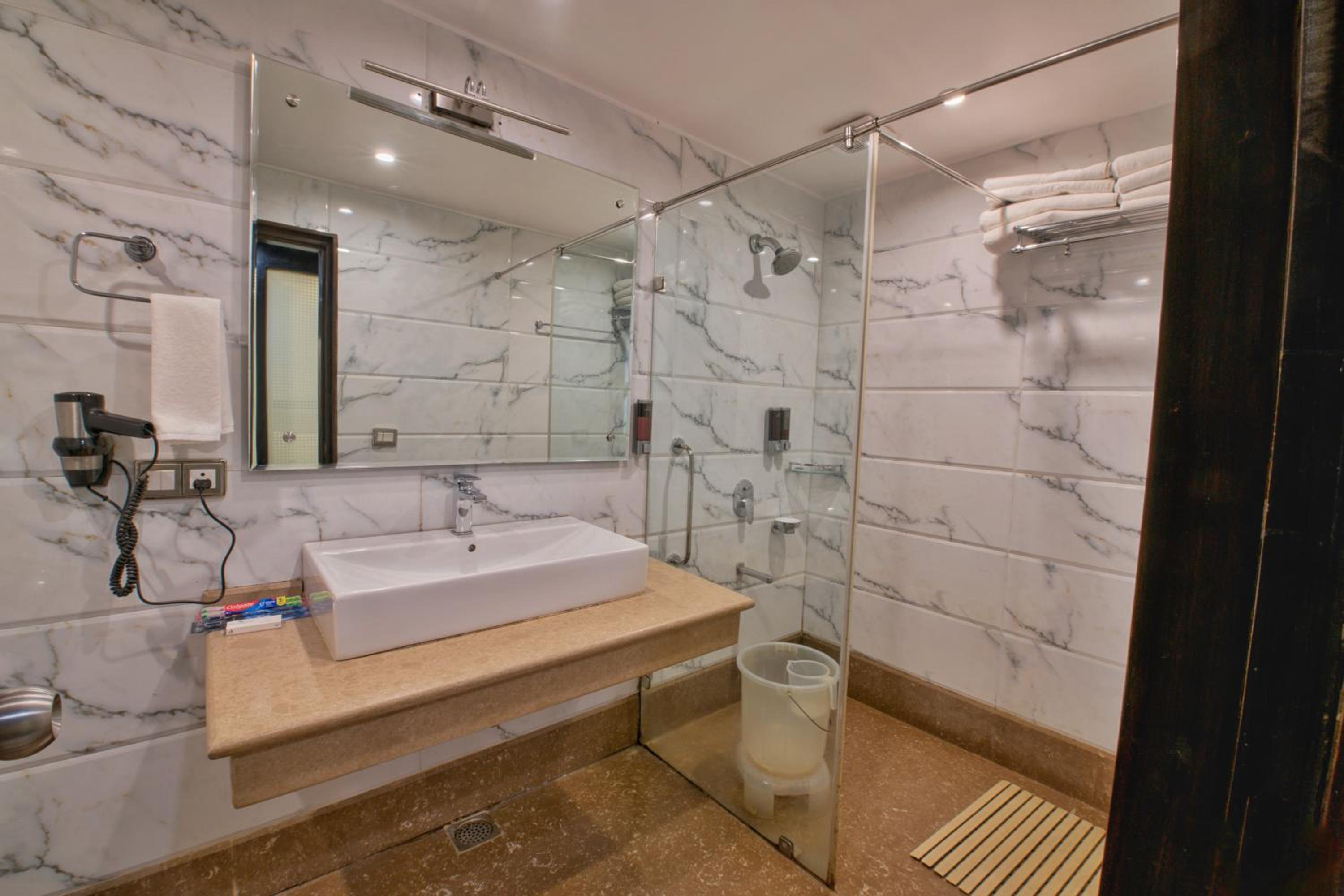 Club Room- 500 Inr Discount On Spa Therapies - Photo 4