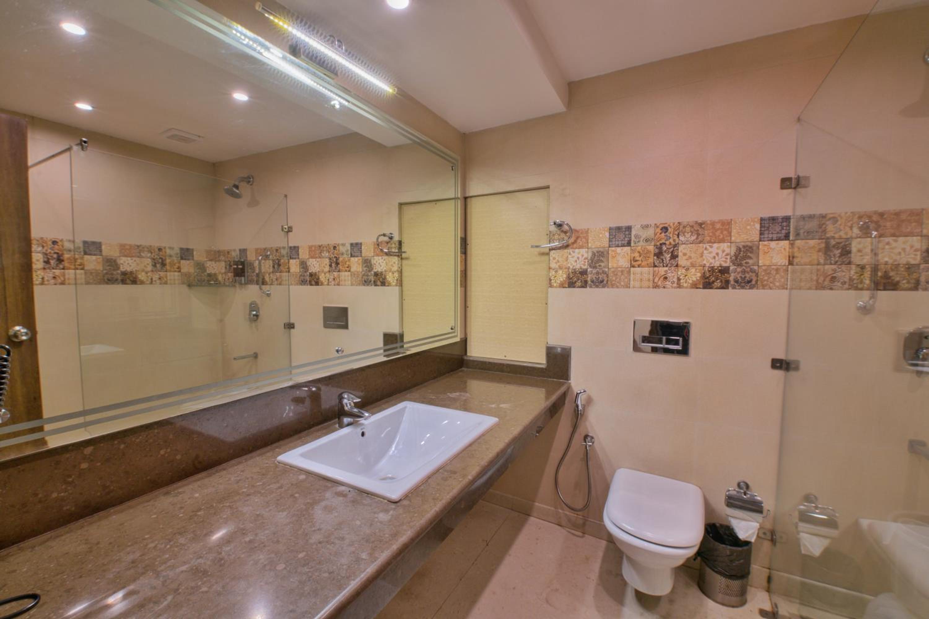 Club Room- 500 Inr Discount On Spa Therapies - Photo 3