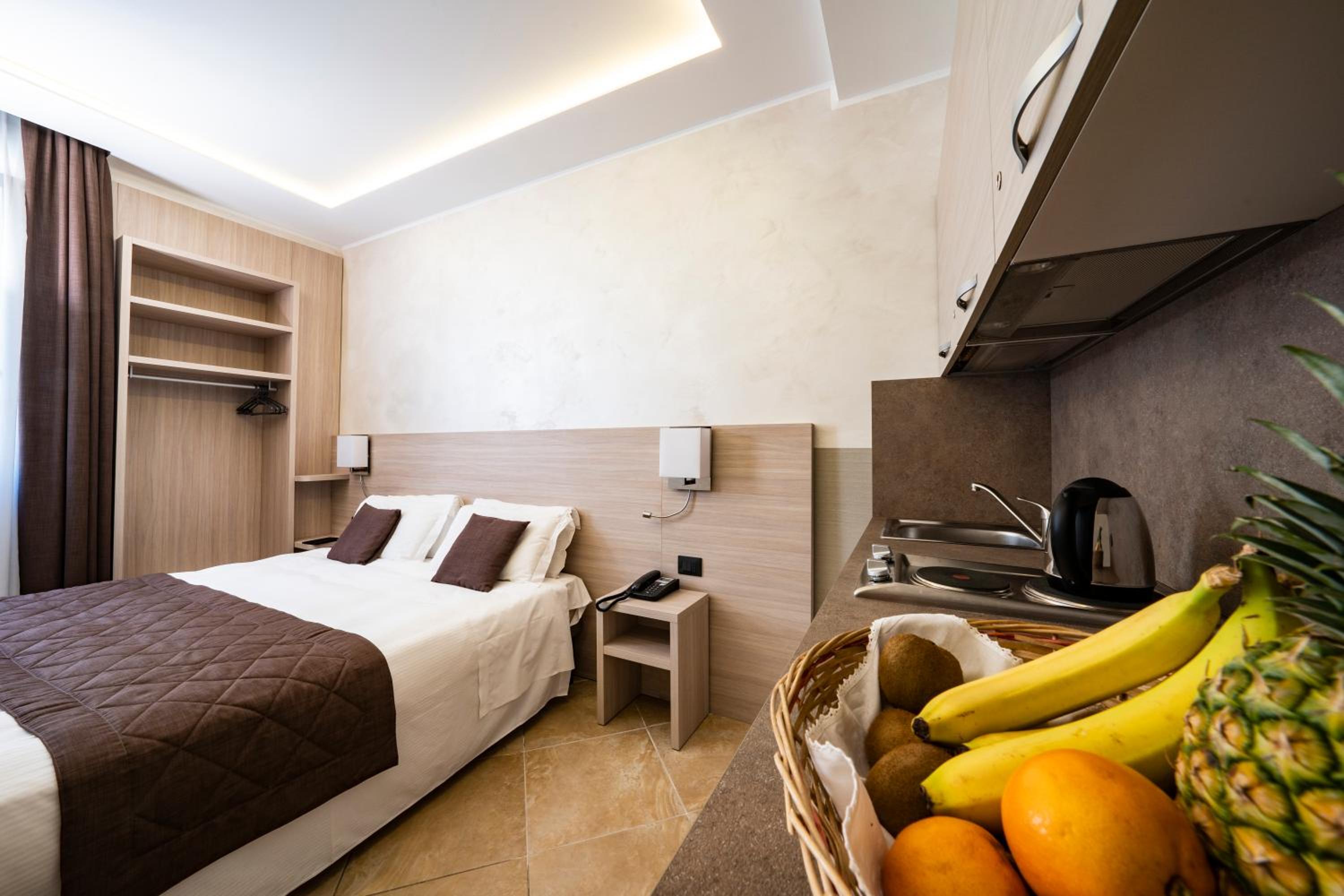 Superior Double or Twin Room - Photo 8