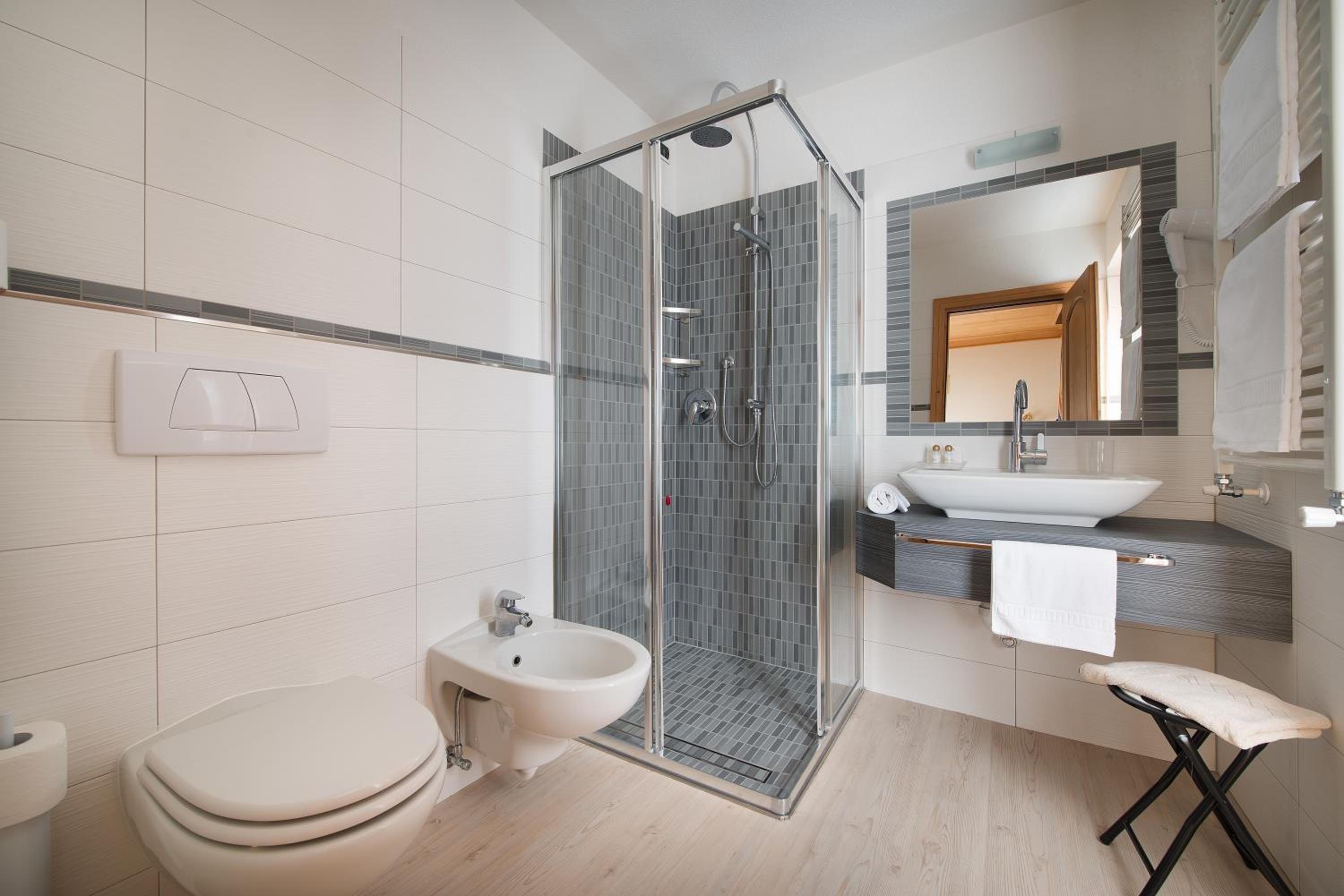 Double or Twin Room - Photo 11