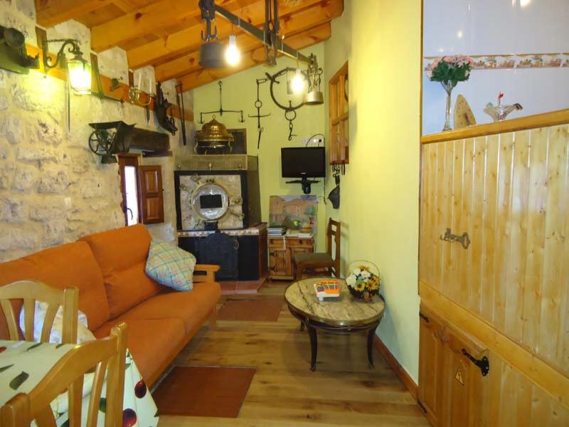 Two-Bedroom House photo 3