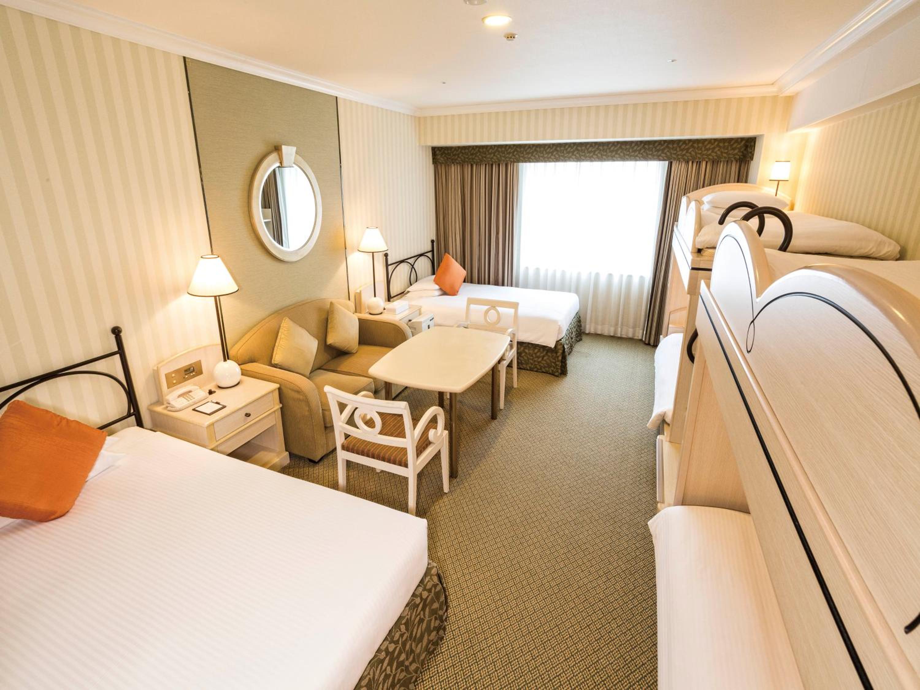 Grande Room