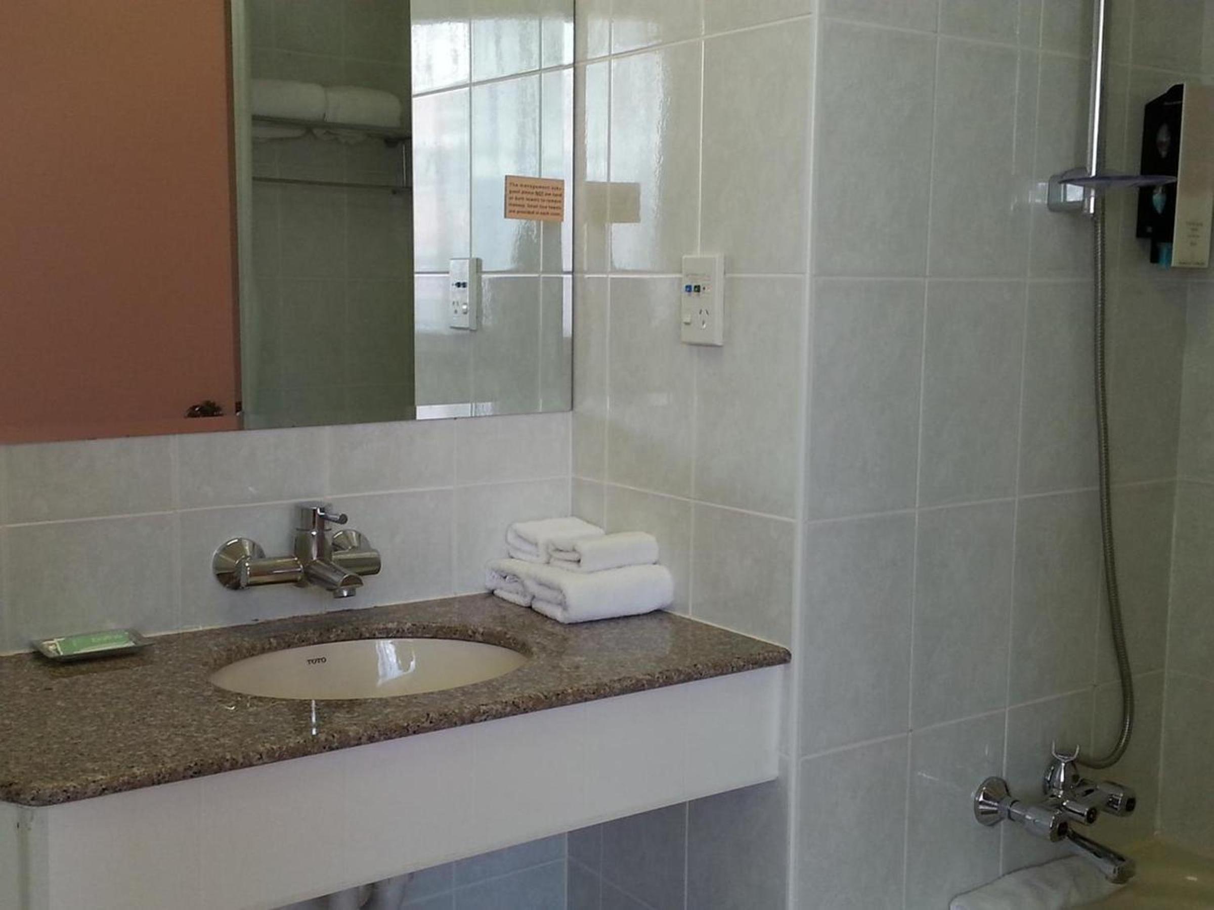 Single Room photo 3