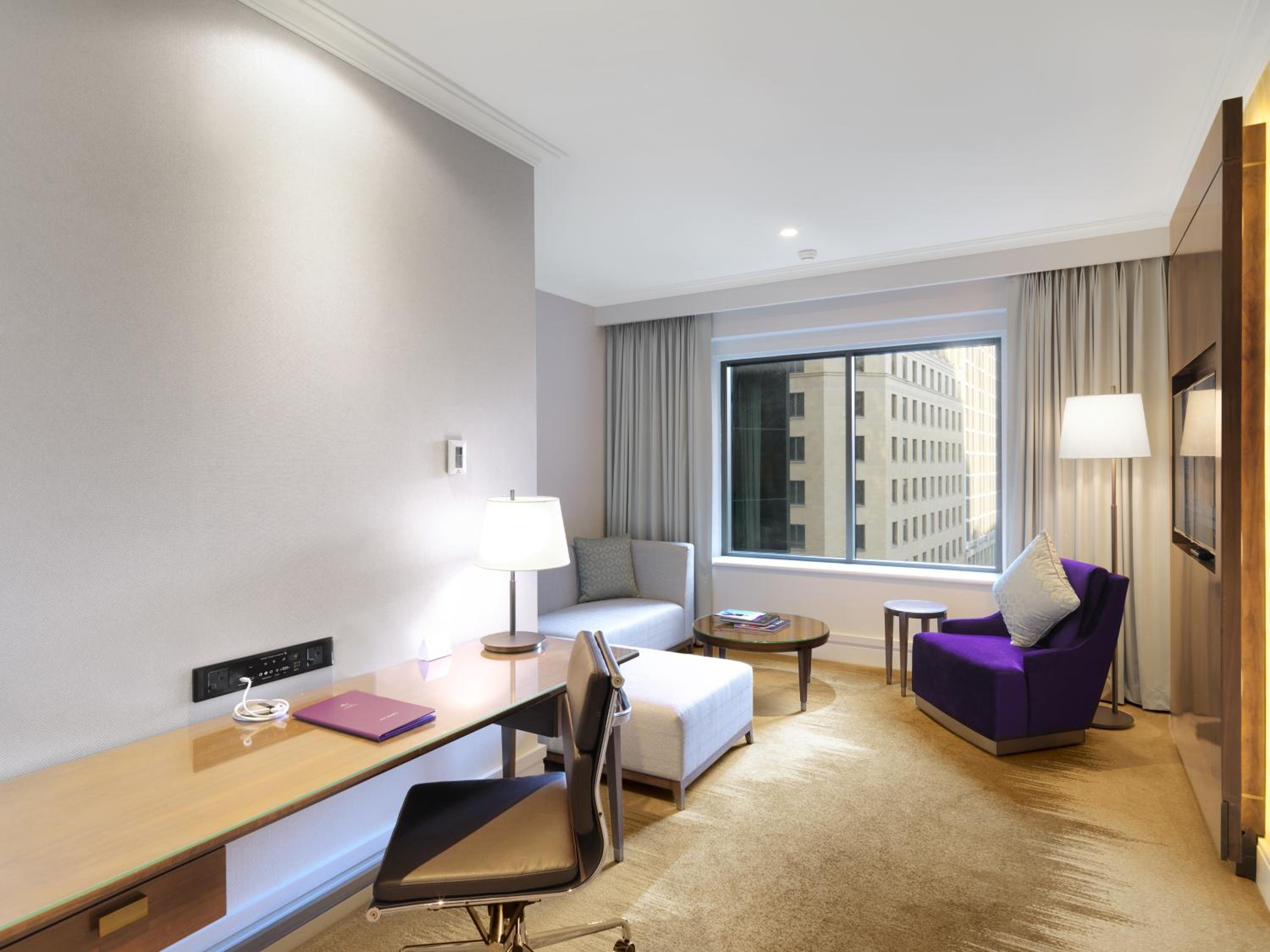 Deluxe Park Suite - Photo 5