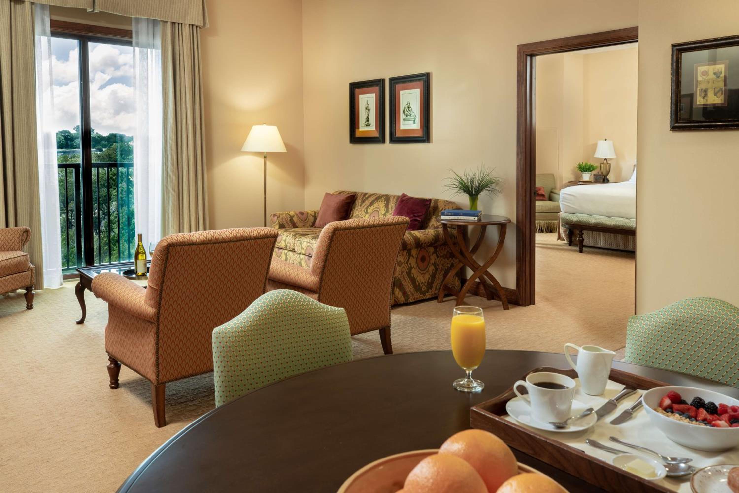 Heron Suites thumbnail 6