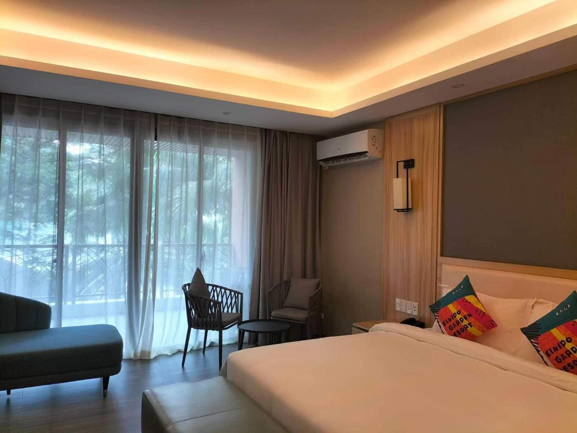 King Room with Balcony photo 3