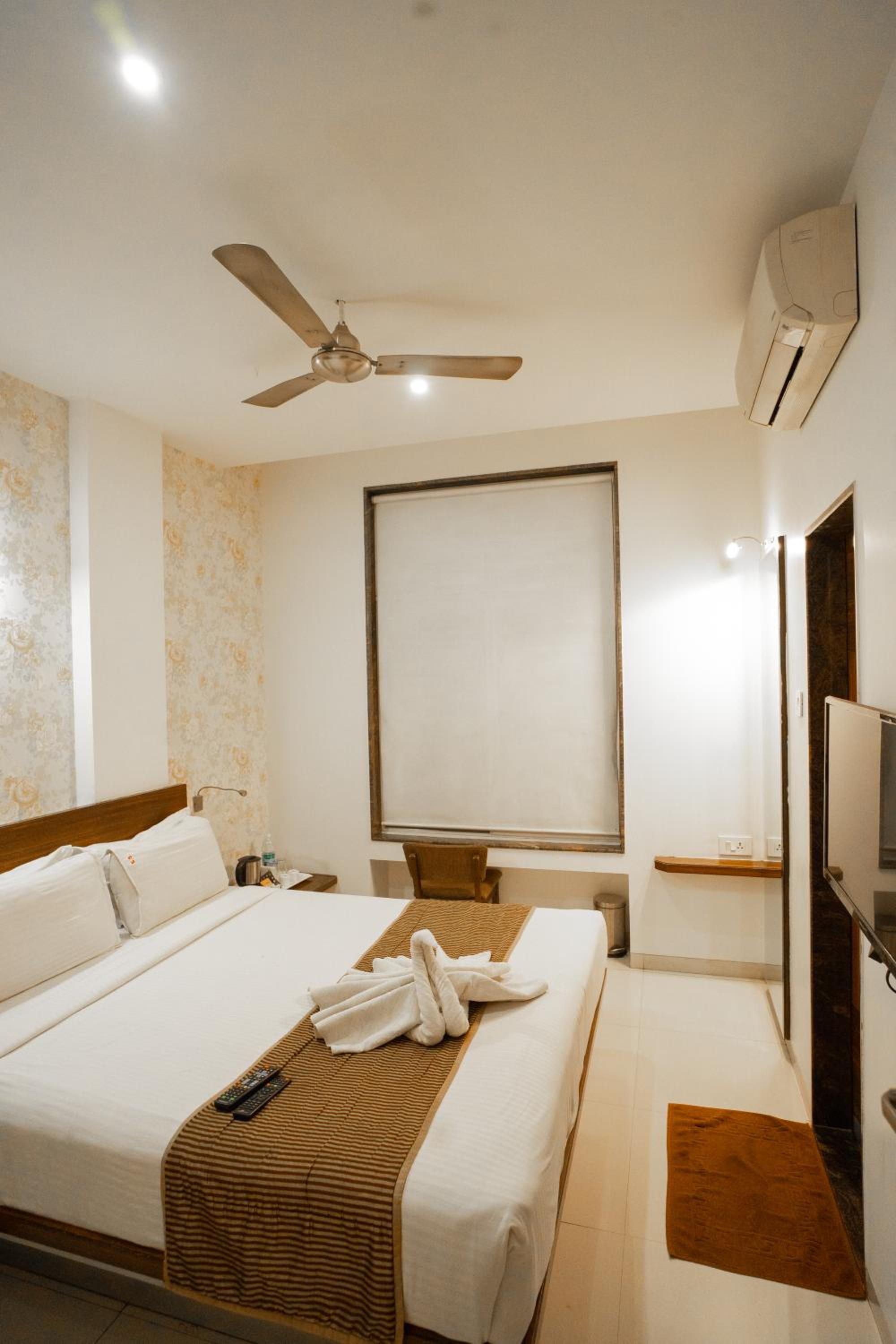 Double Room - Photo 31