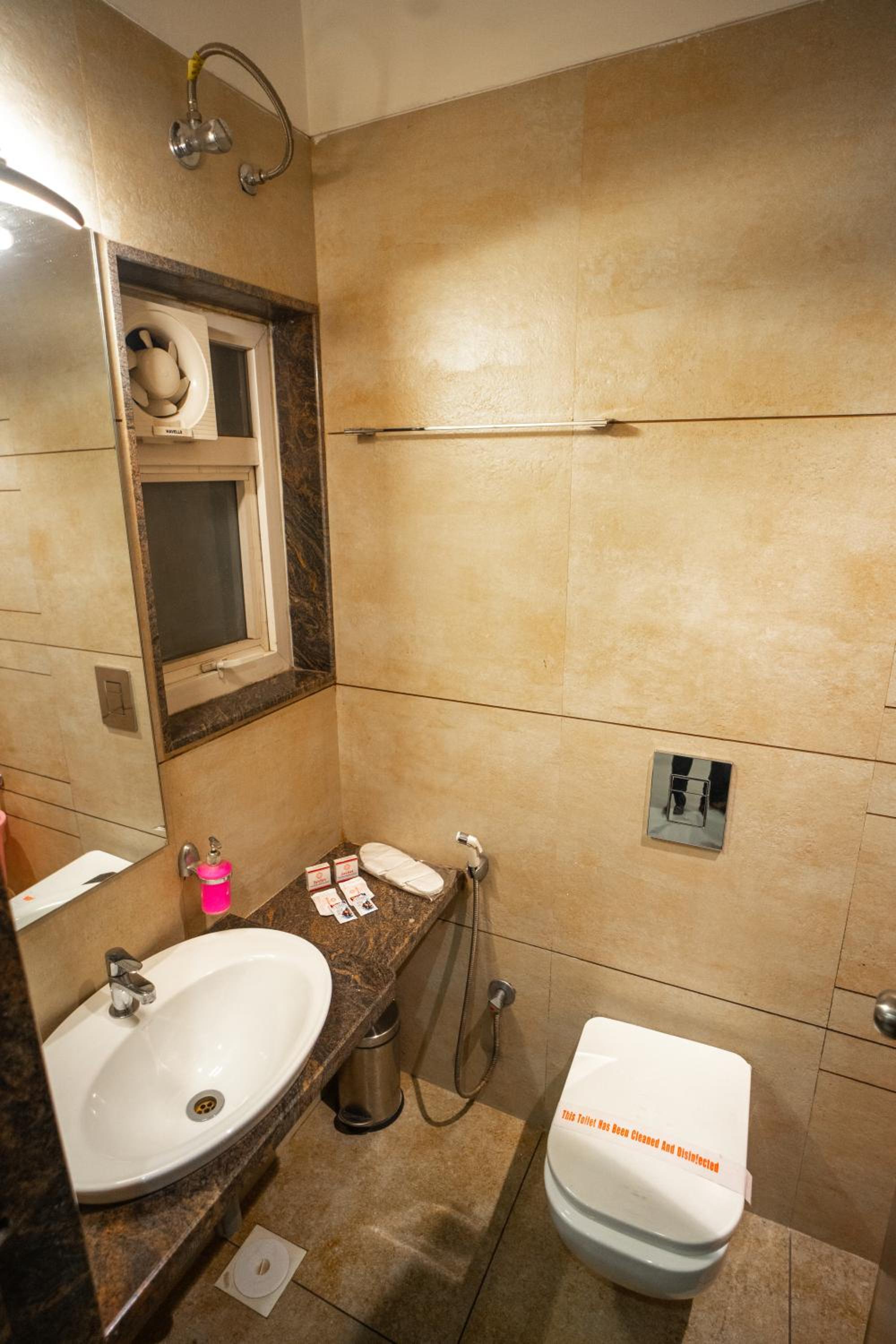 Double Room - Photo 33