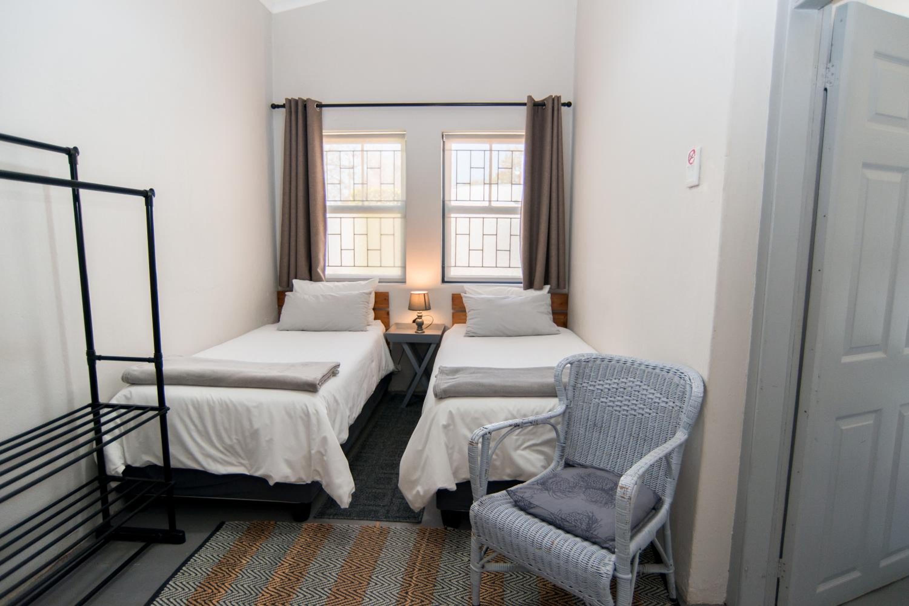 Economy Twin Room photo 1