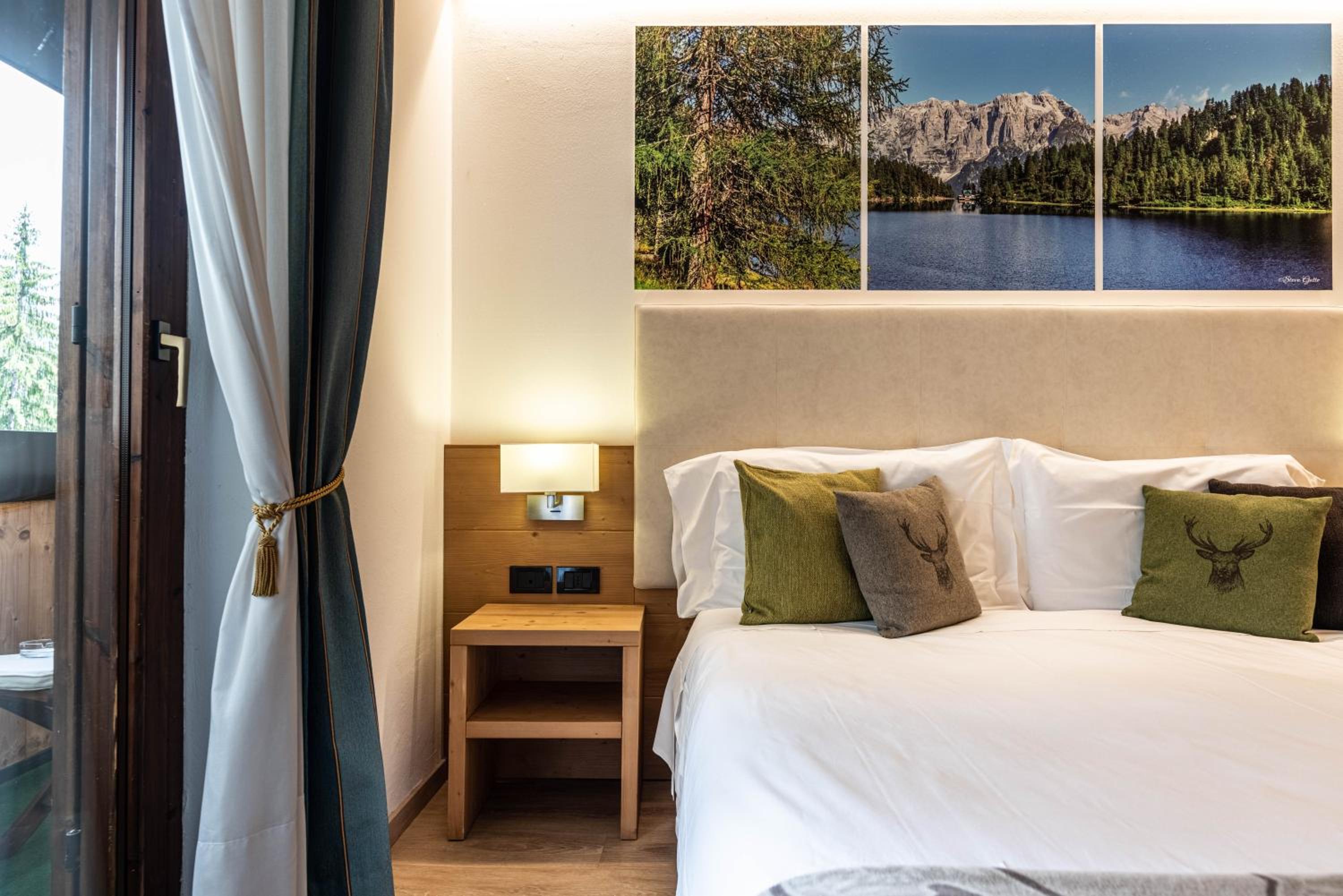 Double Room with Balcony - Photo 2
