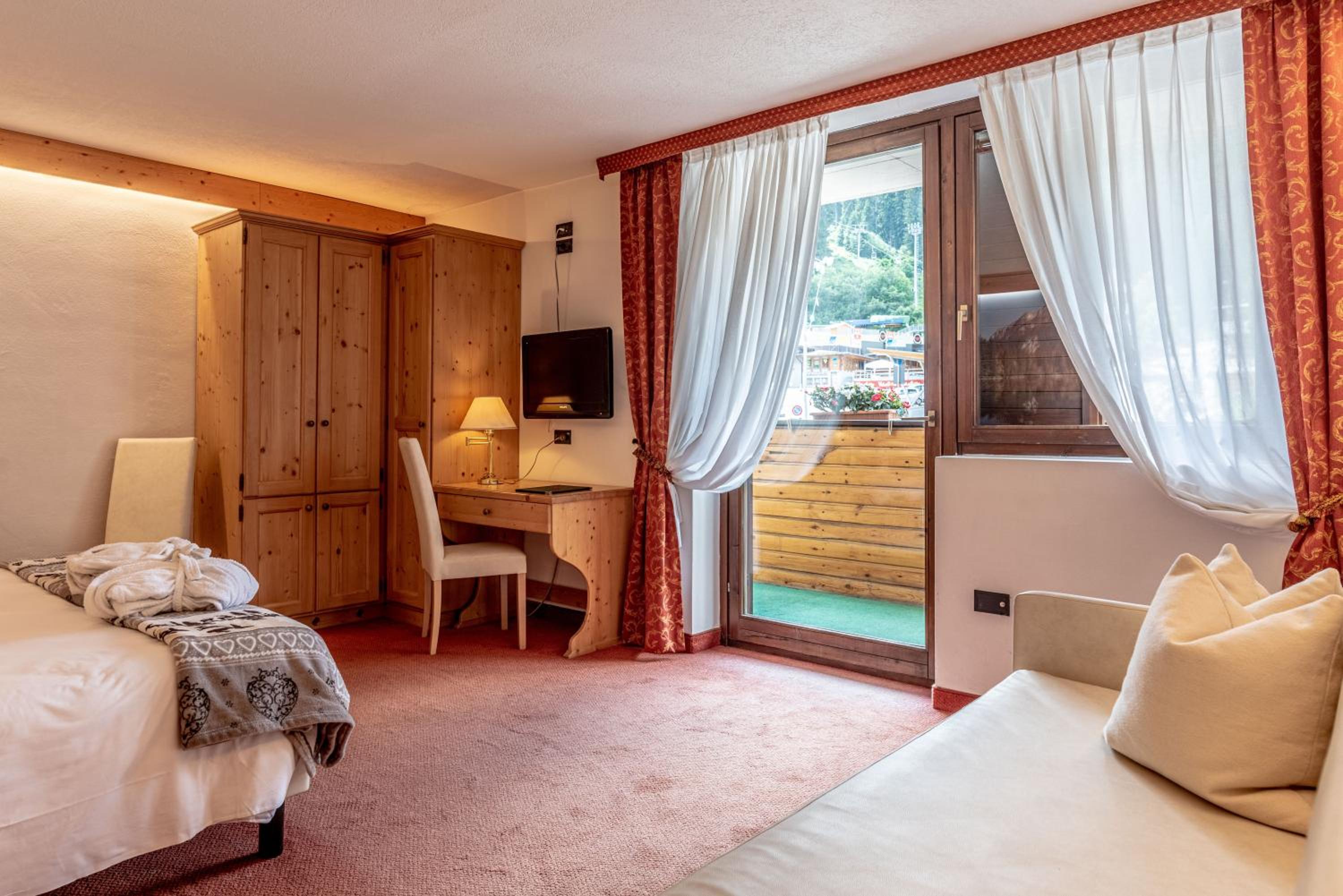 Superior Triple Room - Photo 2