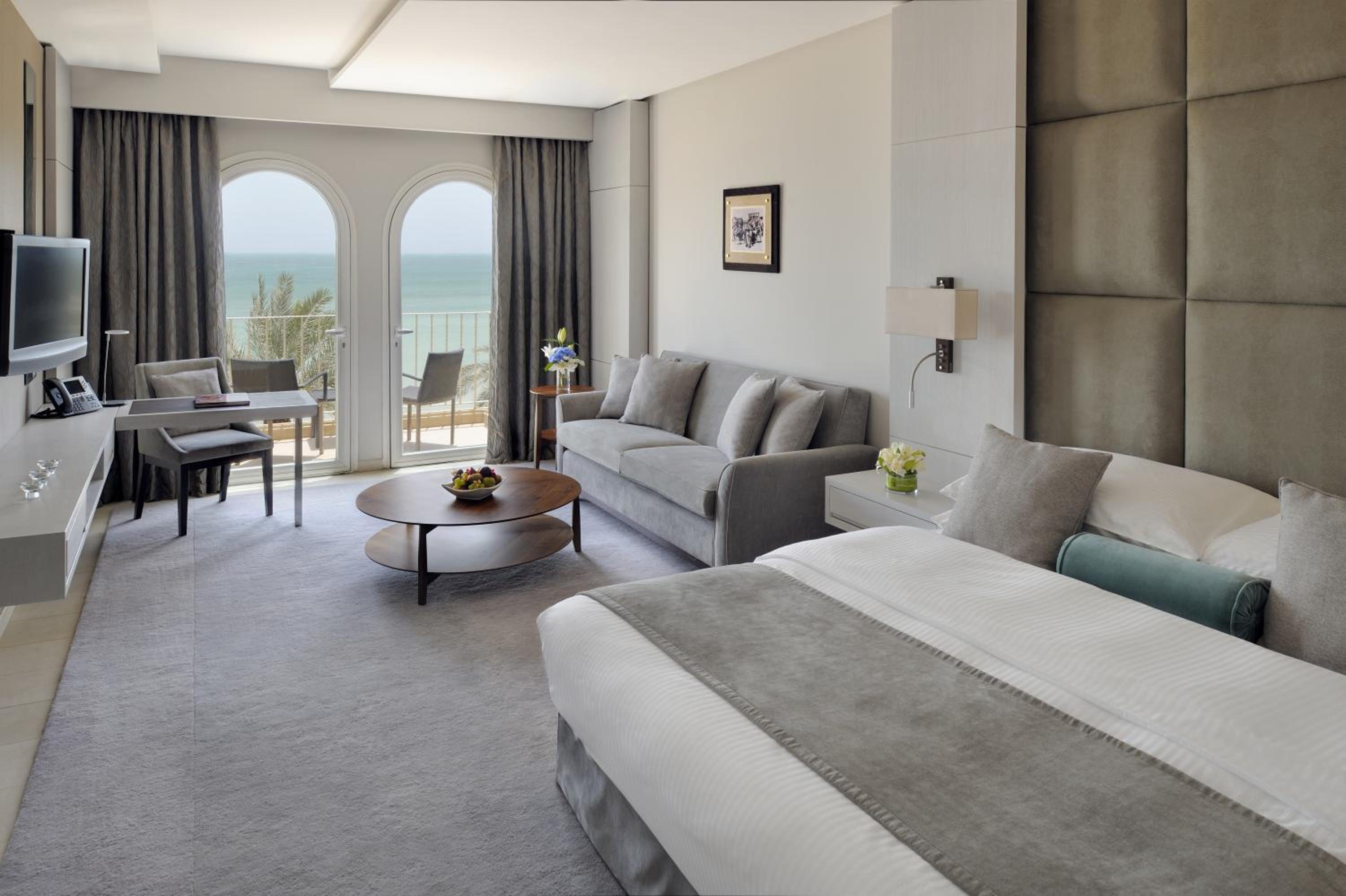 Deluxe King Room - Photo 1