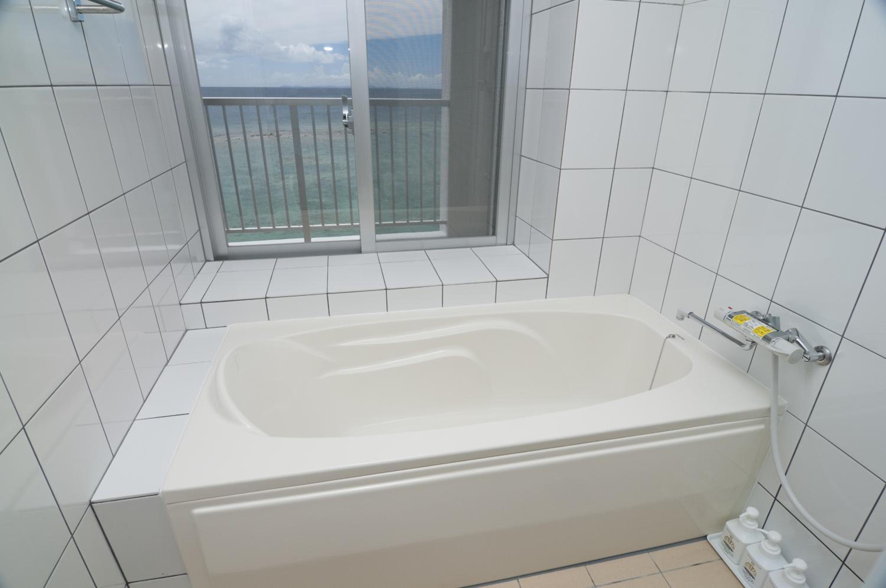 Two-Bedroom Apartment With Sea View photo 1