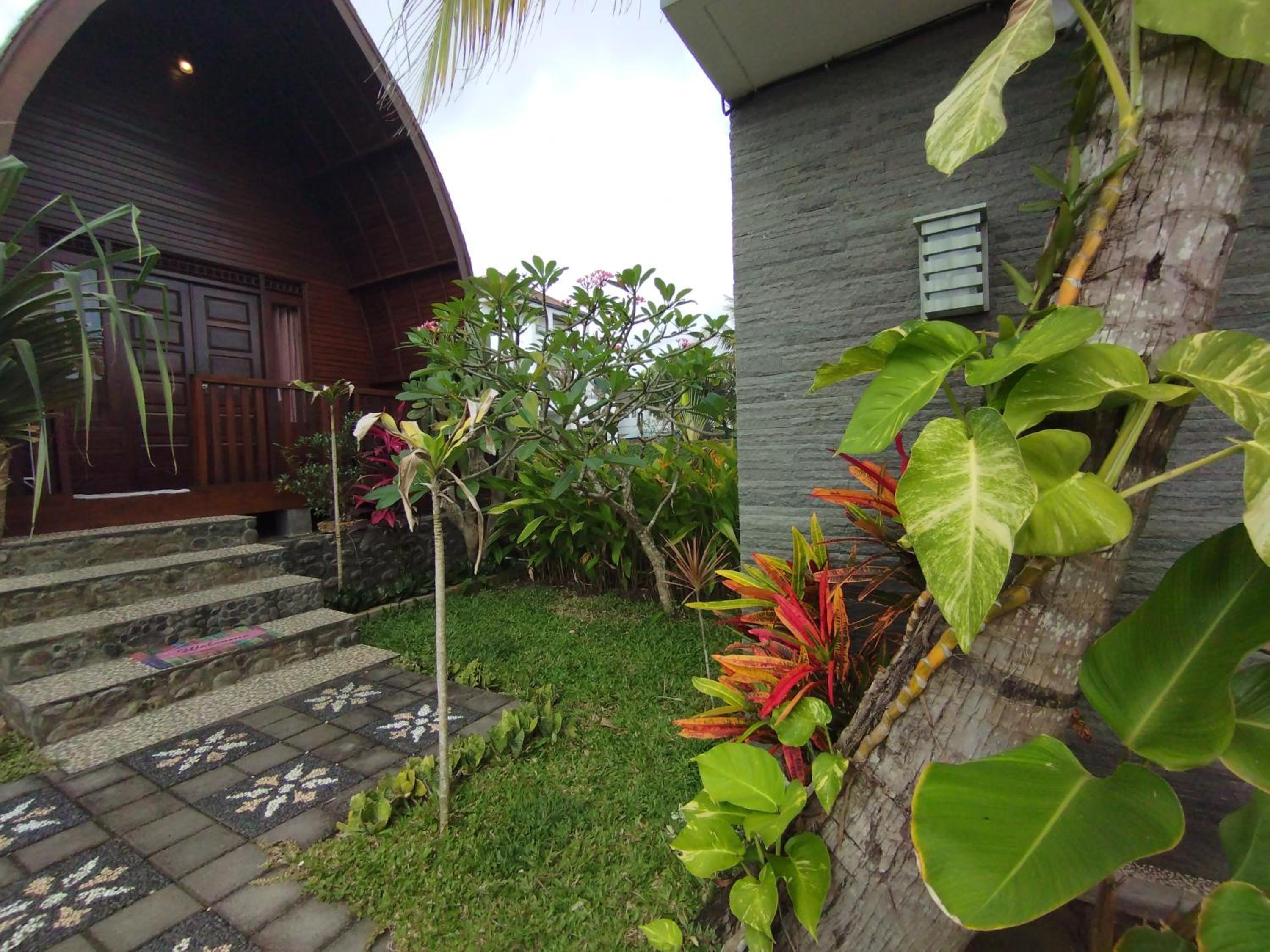 Standard Triple Room with Sea View - Photo 4
