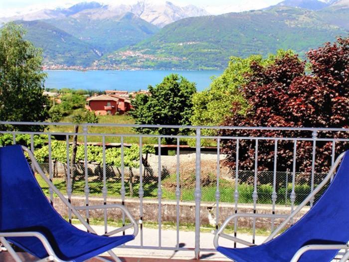 Apartment with Lake View photo 2