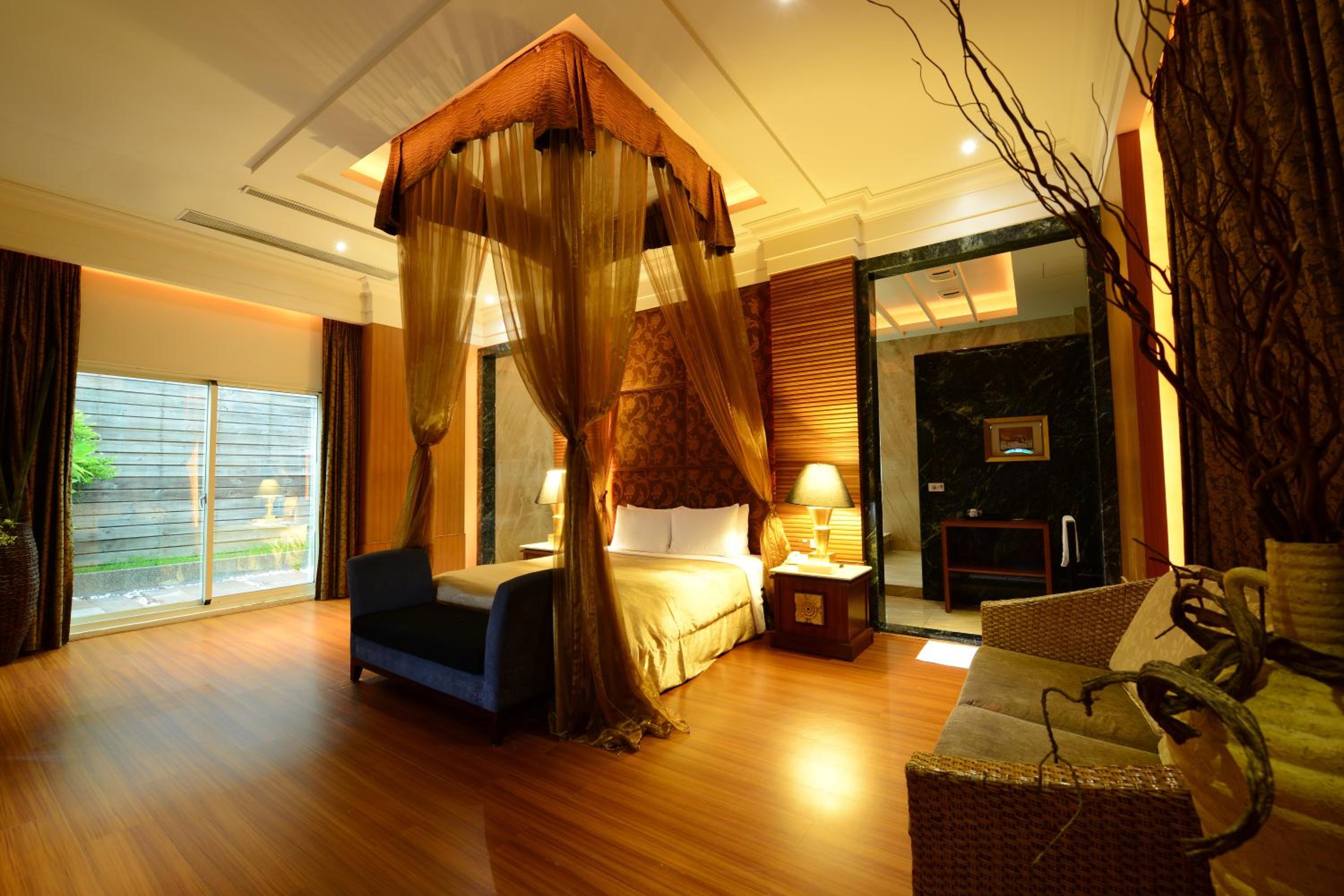 Double Room with Pool View