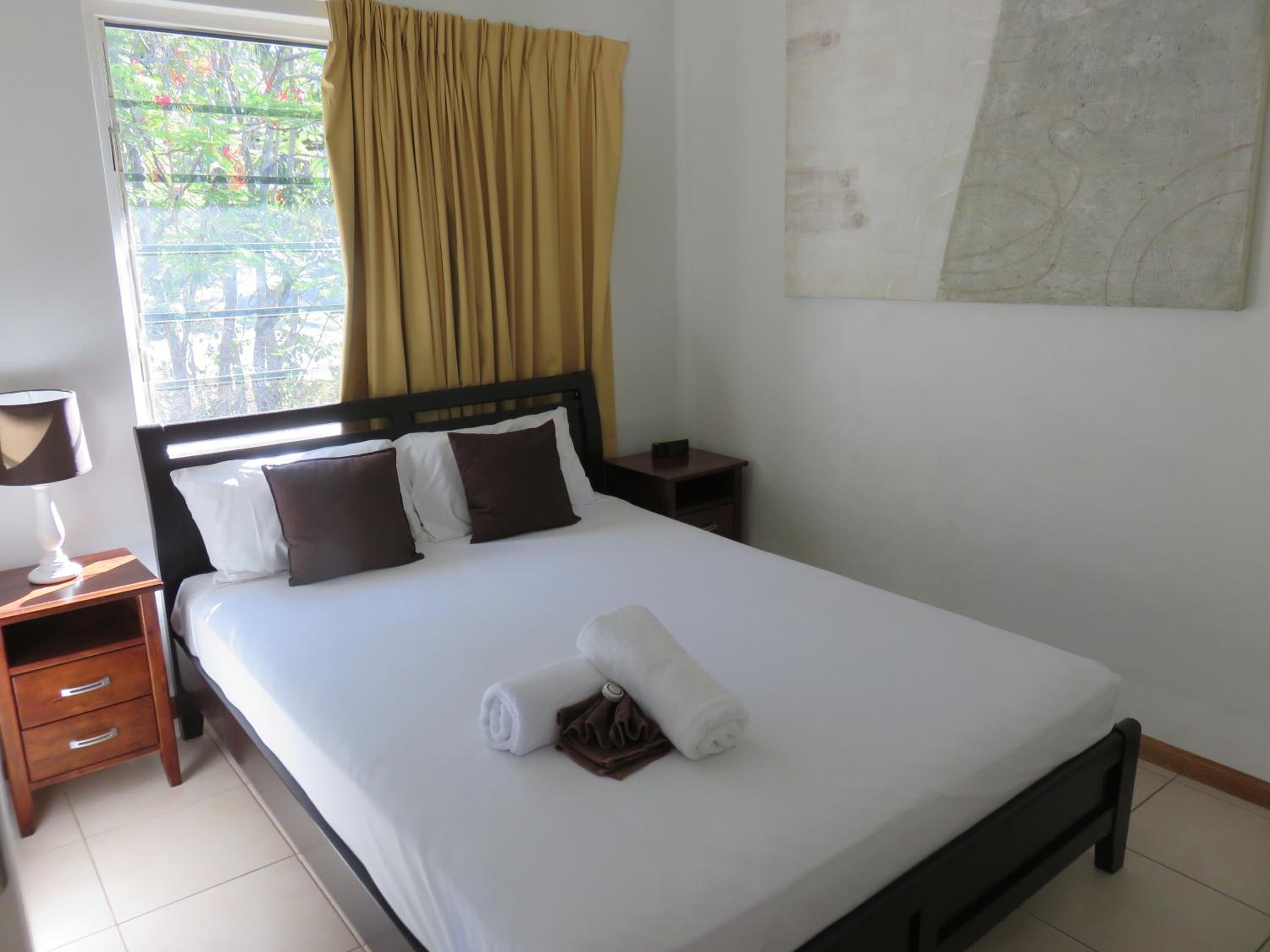 Budget Two-Bedroom Apartment - 2 People photo 3