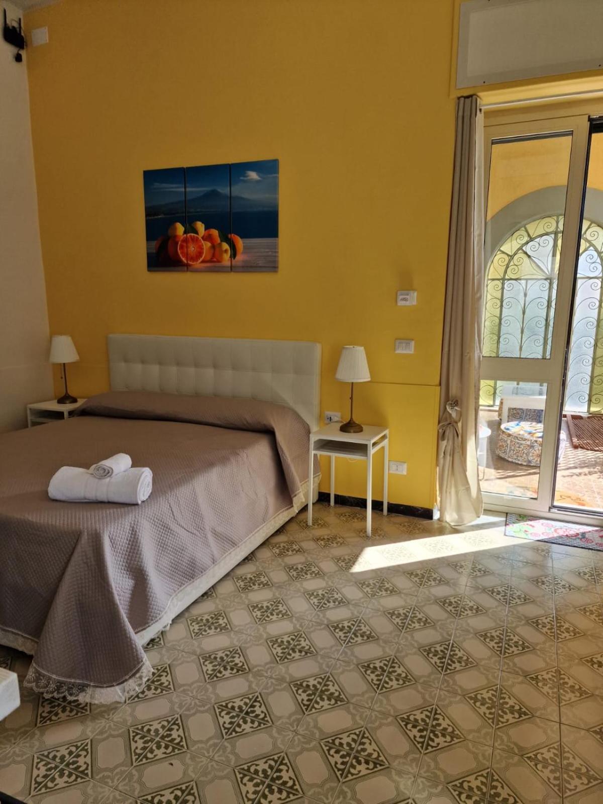 Deluxe Queen Room - Photo 1