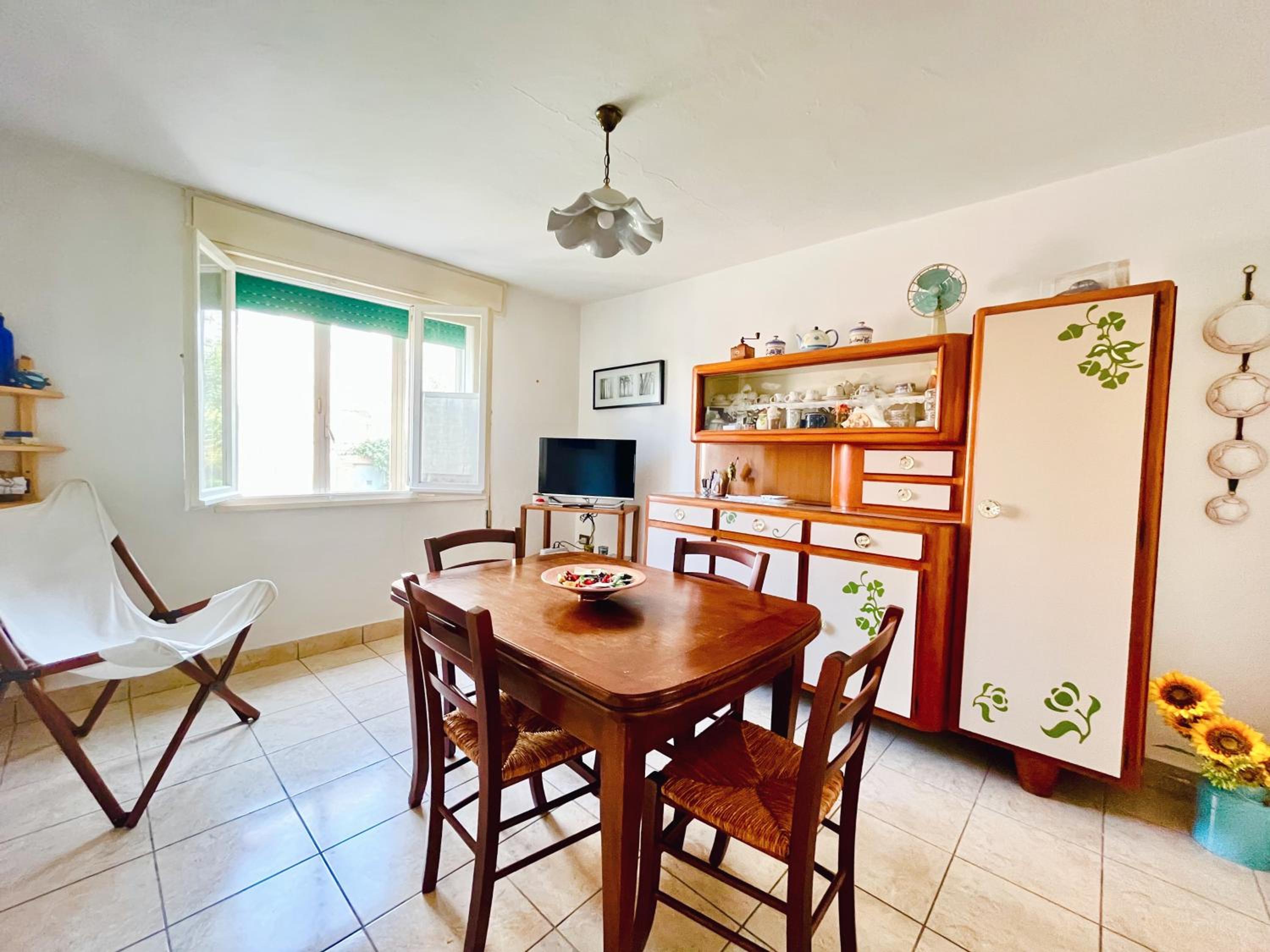 Two-Bedroom House - Photo 4