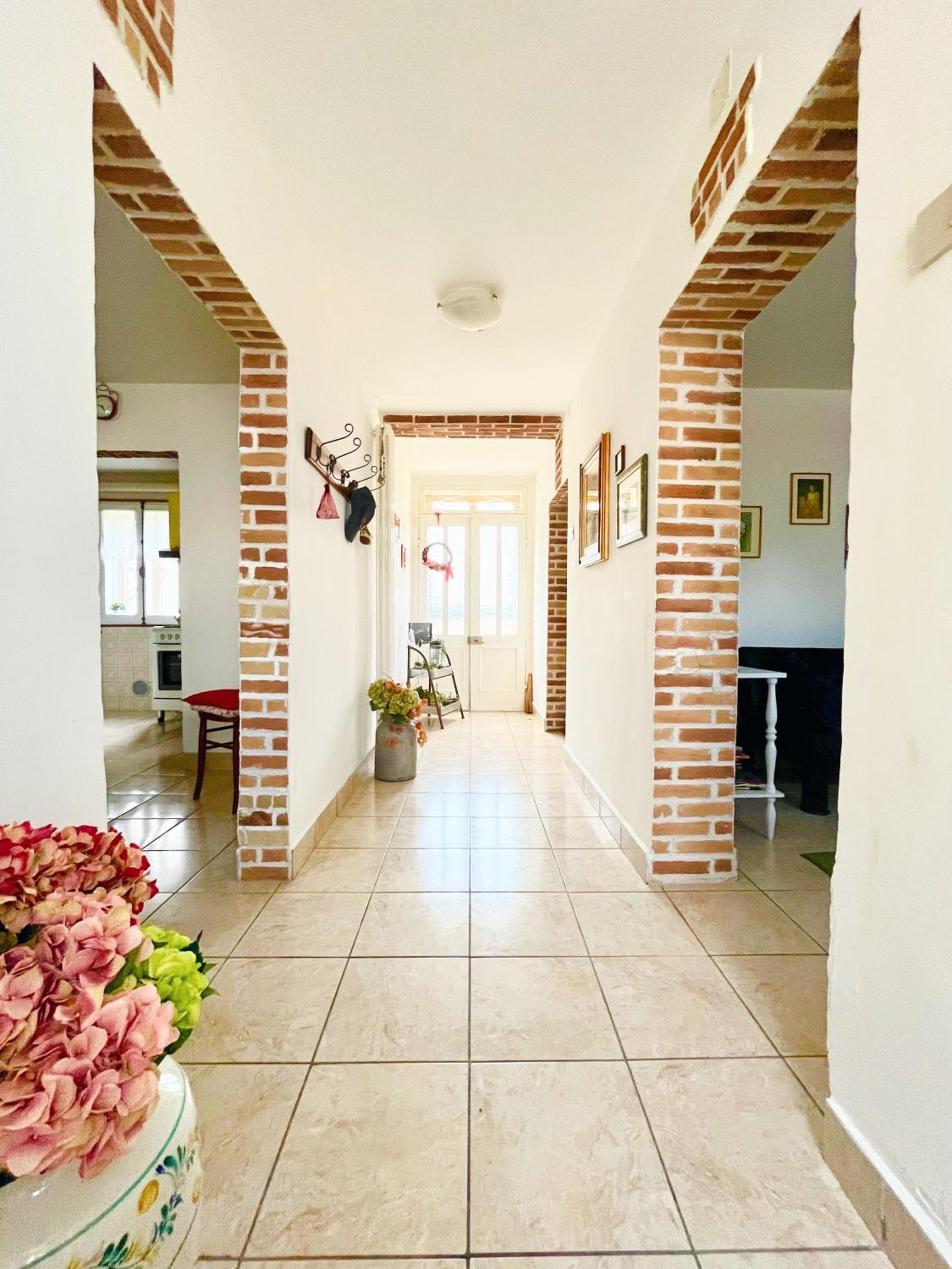 Two-Bedroom House - Photo 15