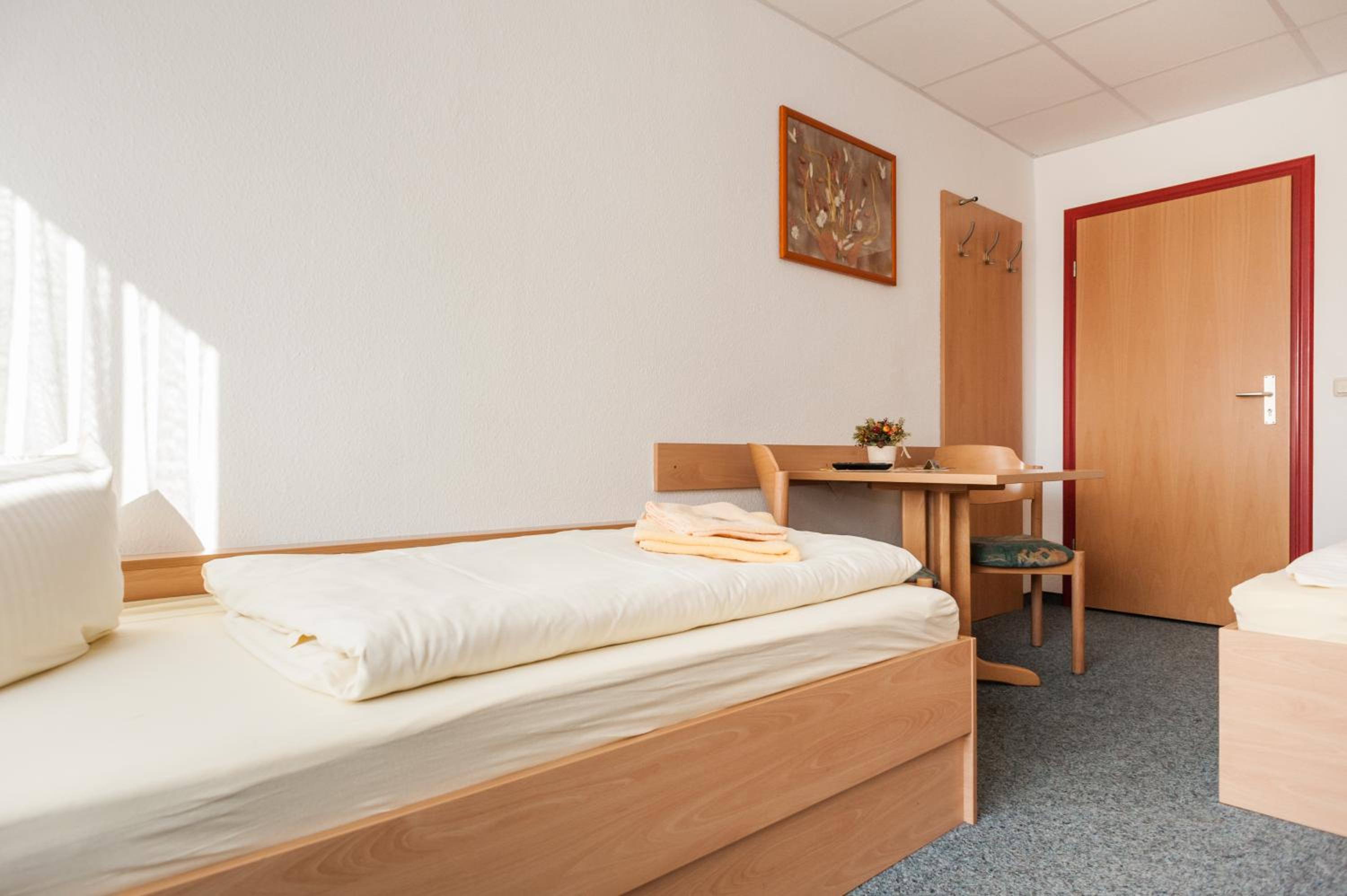 Twin Room - Photo 1