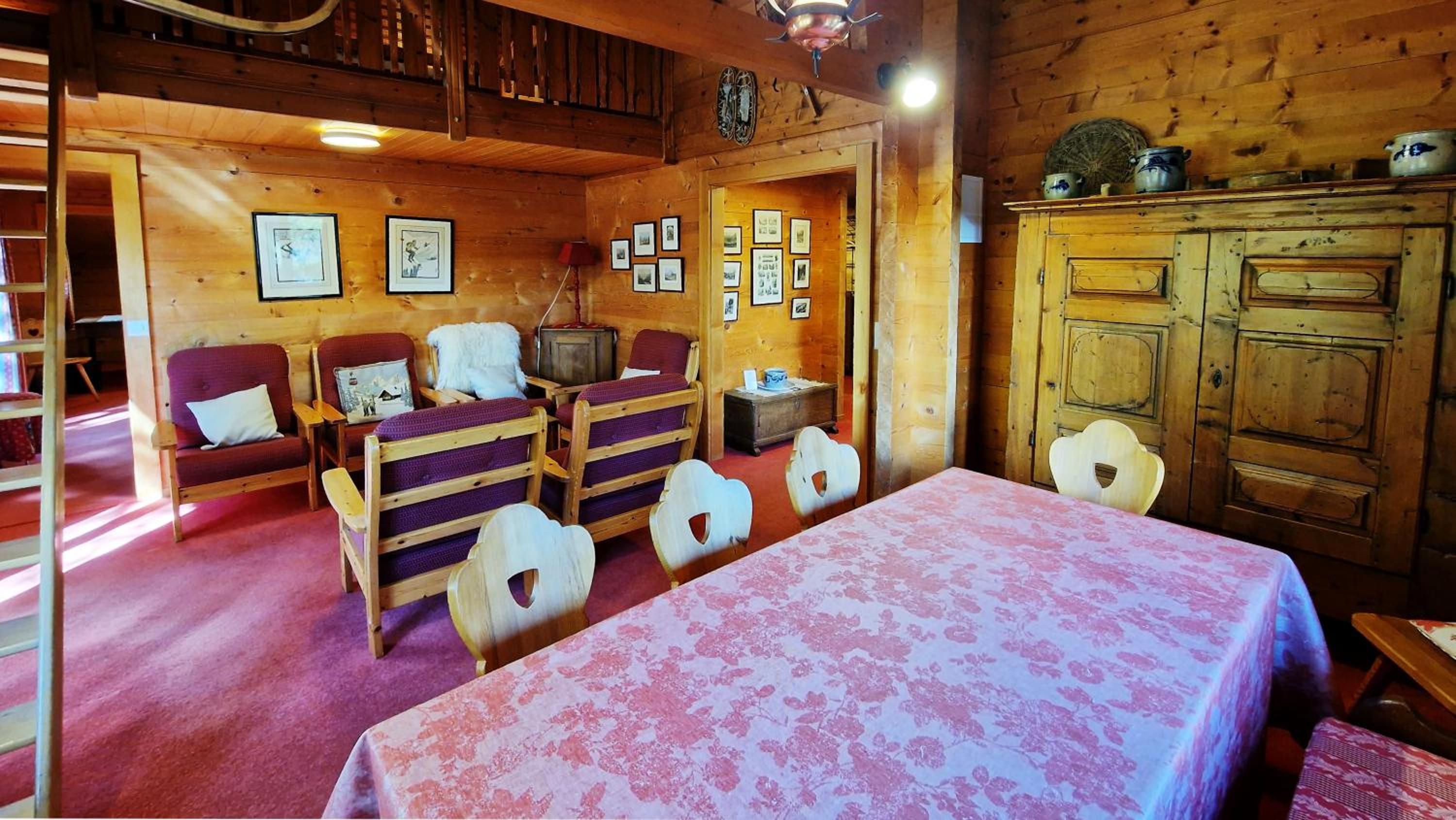Three-Bedroom Chalet photo 2