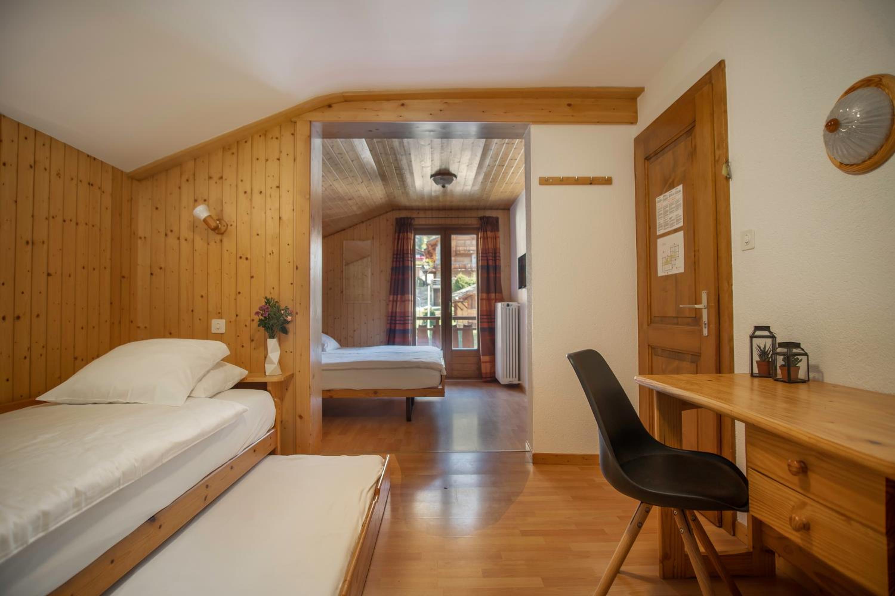 Deluxe Family Room