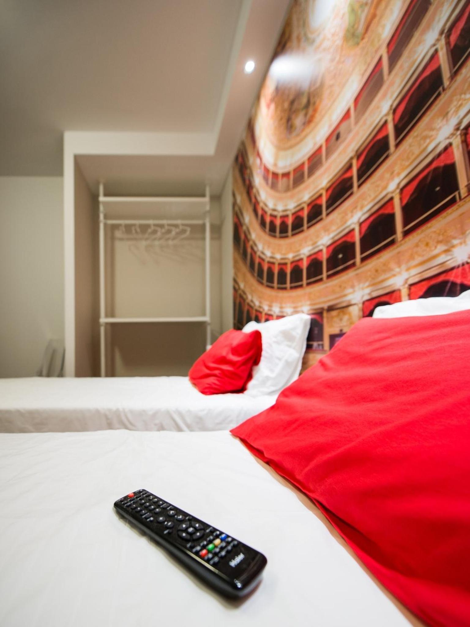 Double Or Twin Room With Private Bathroom photo 3
