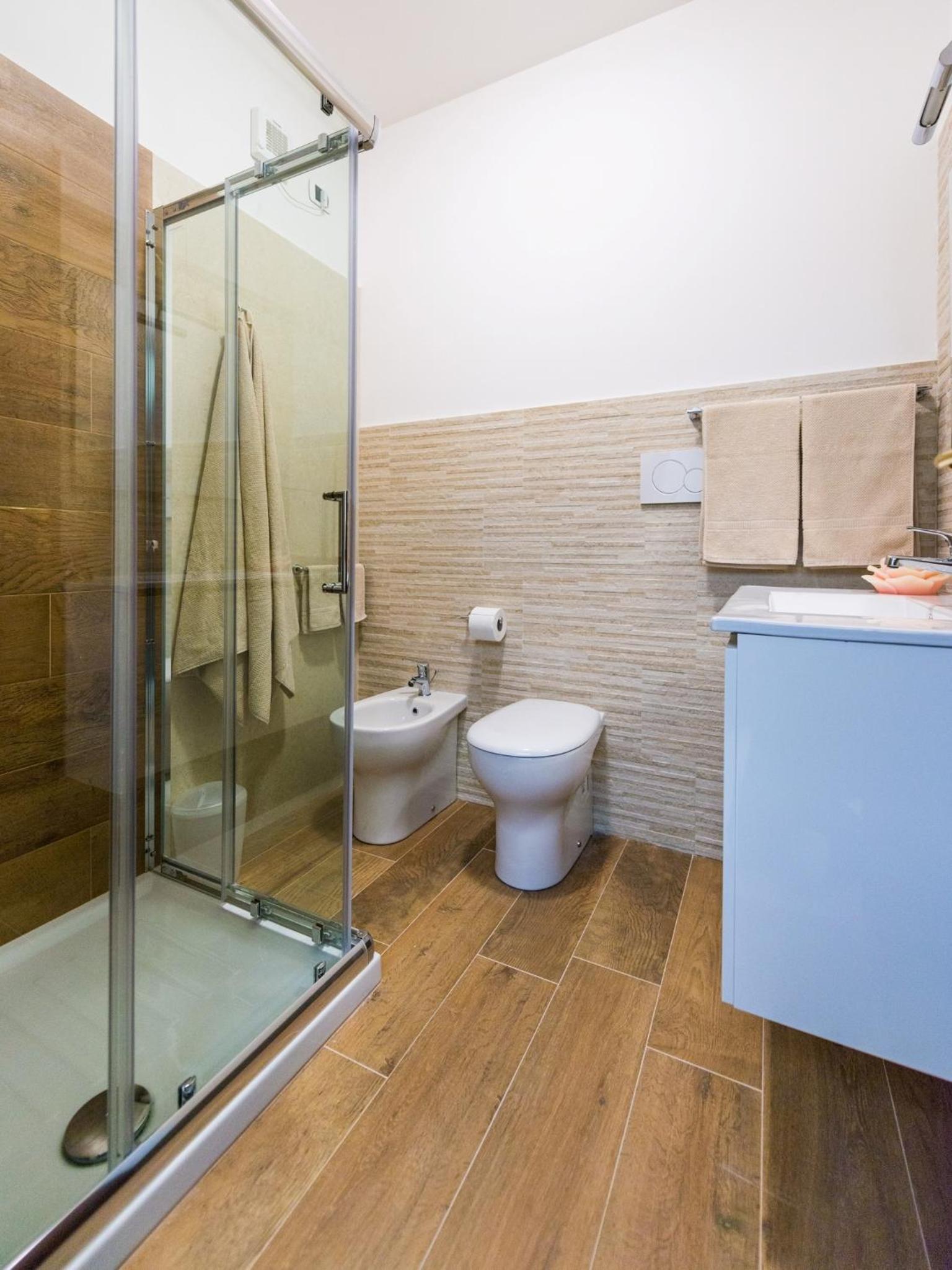 Double Room With Private Bathroom photo 2
