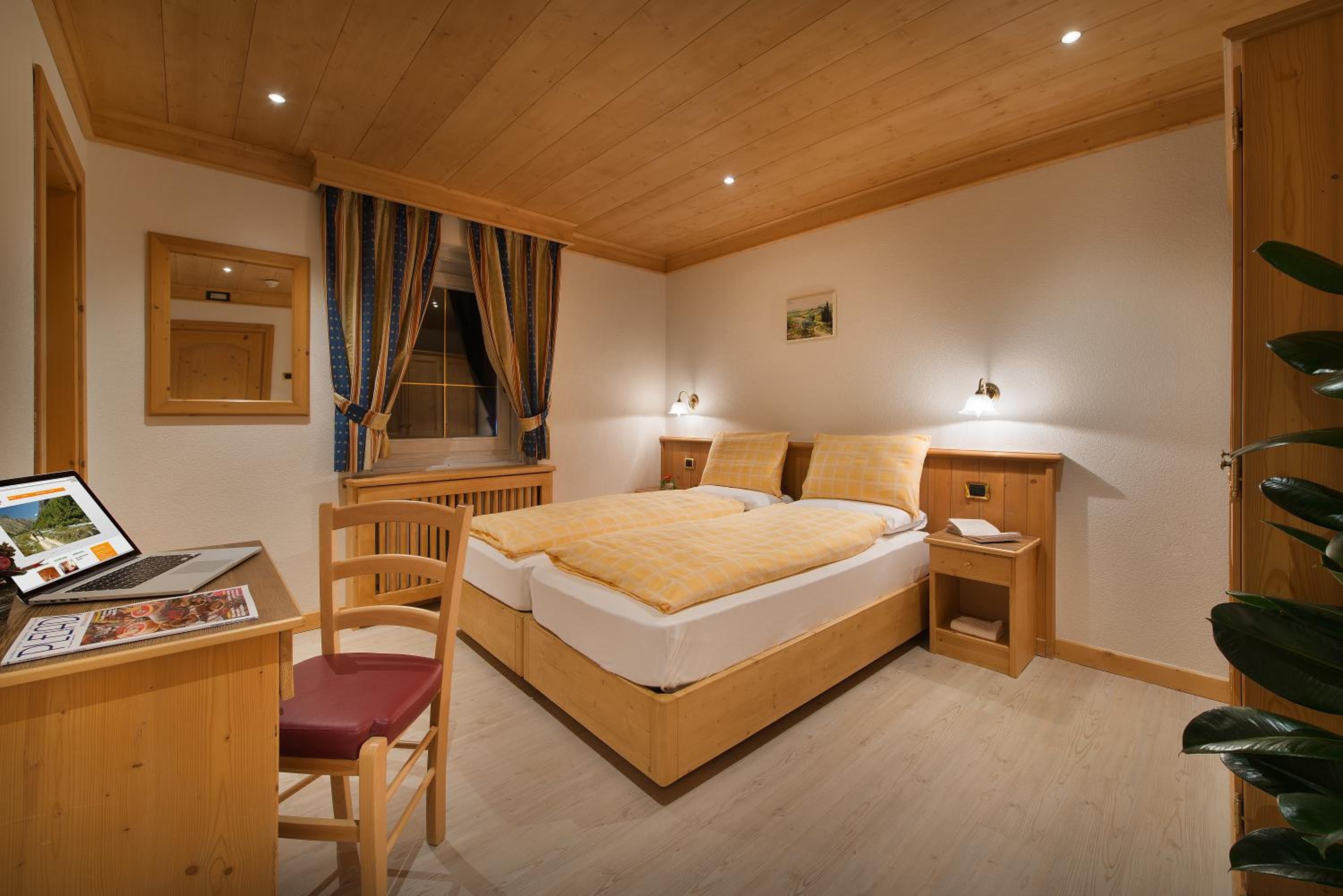 Double or Twin Room - Photo 12