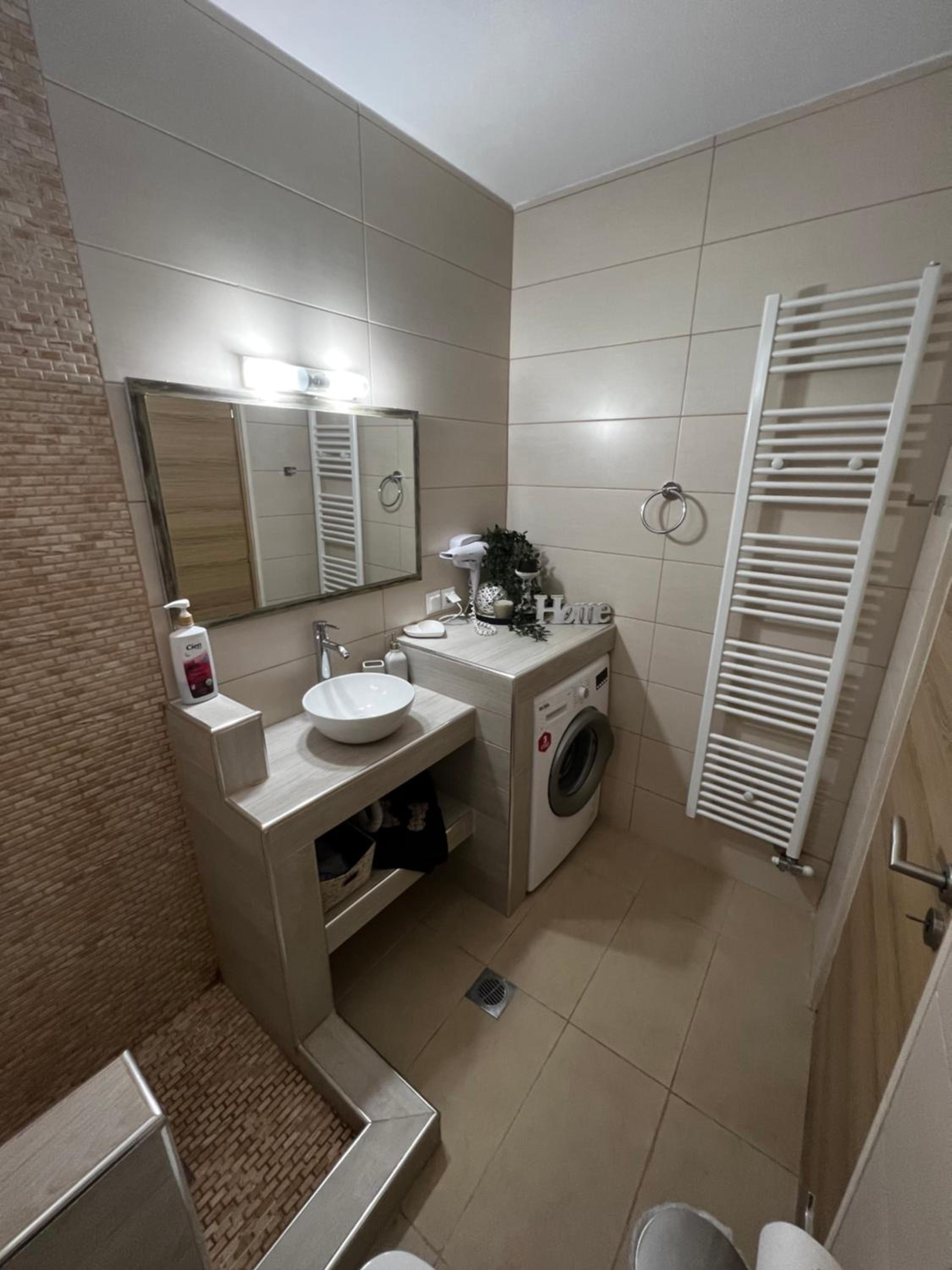 One-Bedroom House - Photo 20