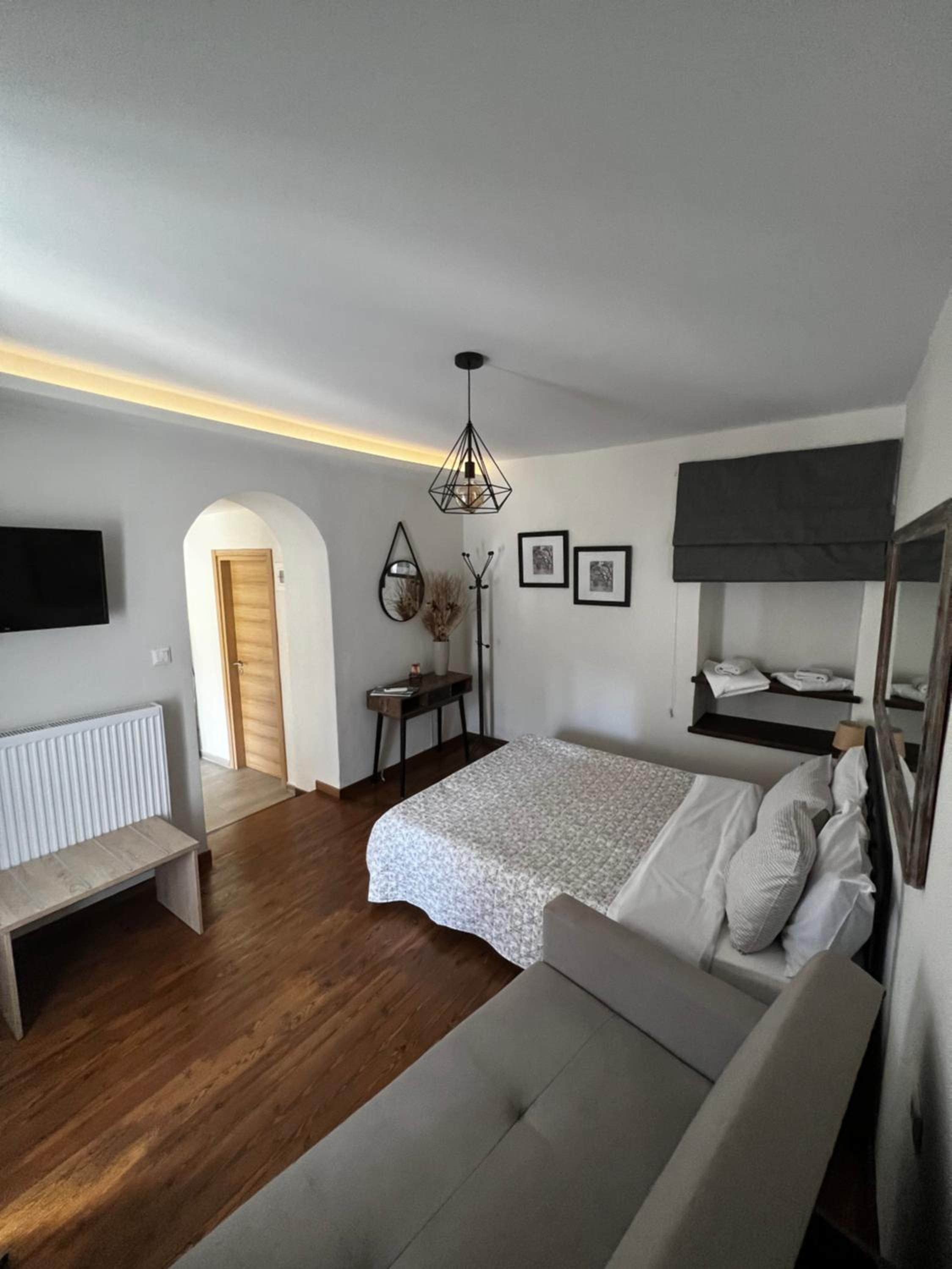One-Bedroom House - Photo 1