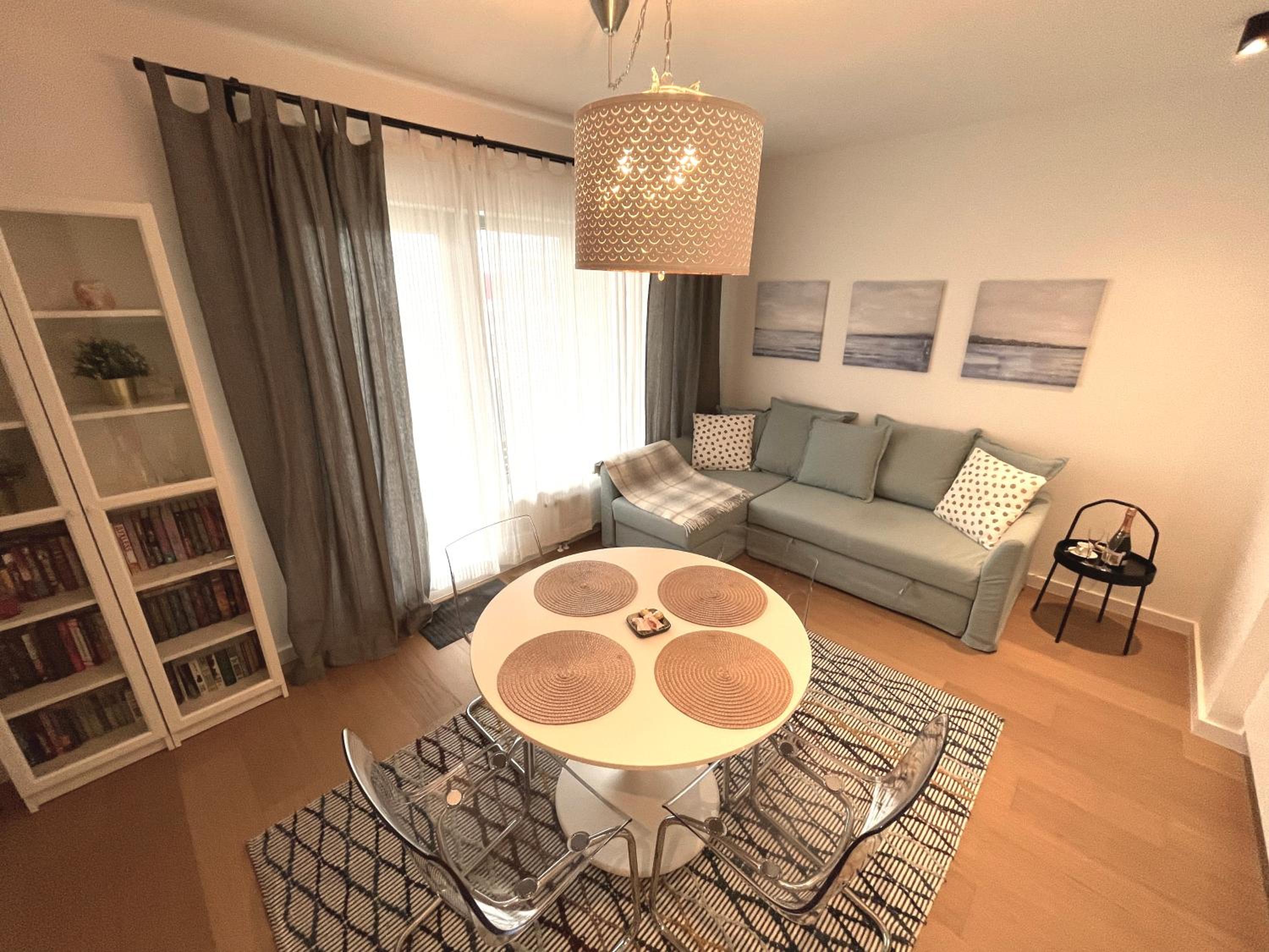 One-Bedroom Apartment
