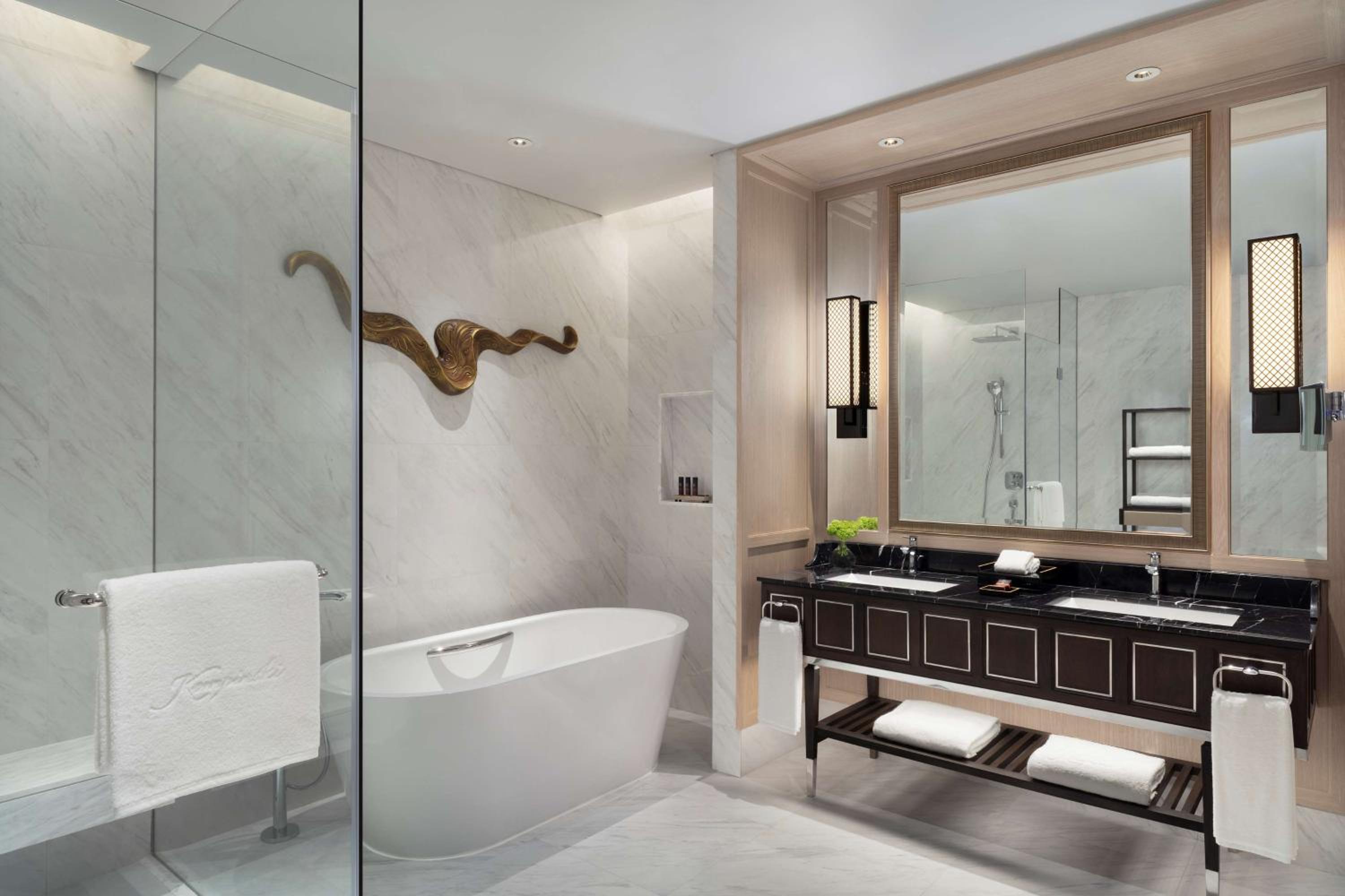 Two-Bedroom Premier Suite with Balcony, Lounge Access and Thermal Journey Access photo 2