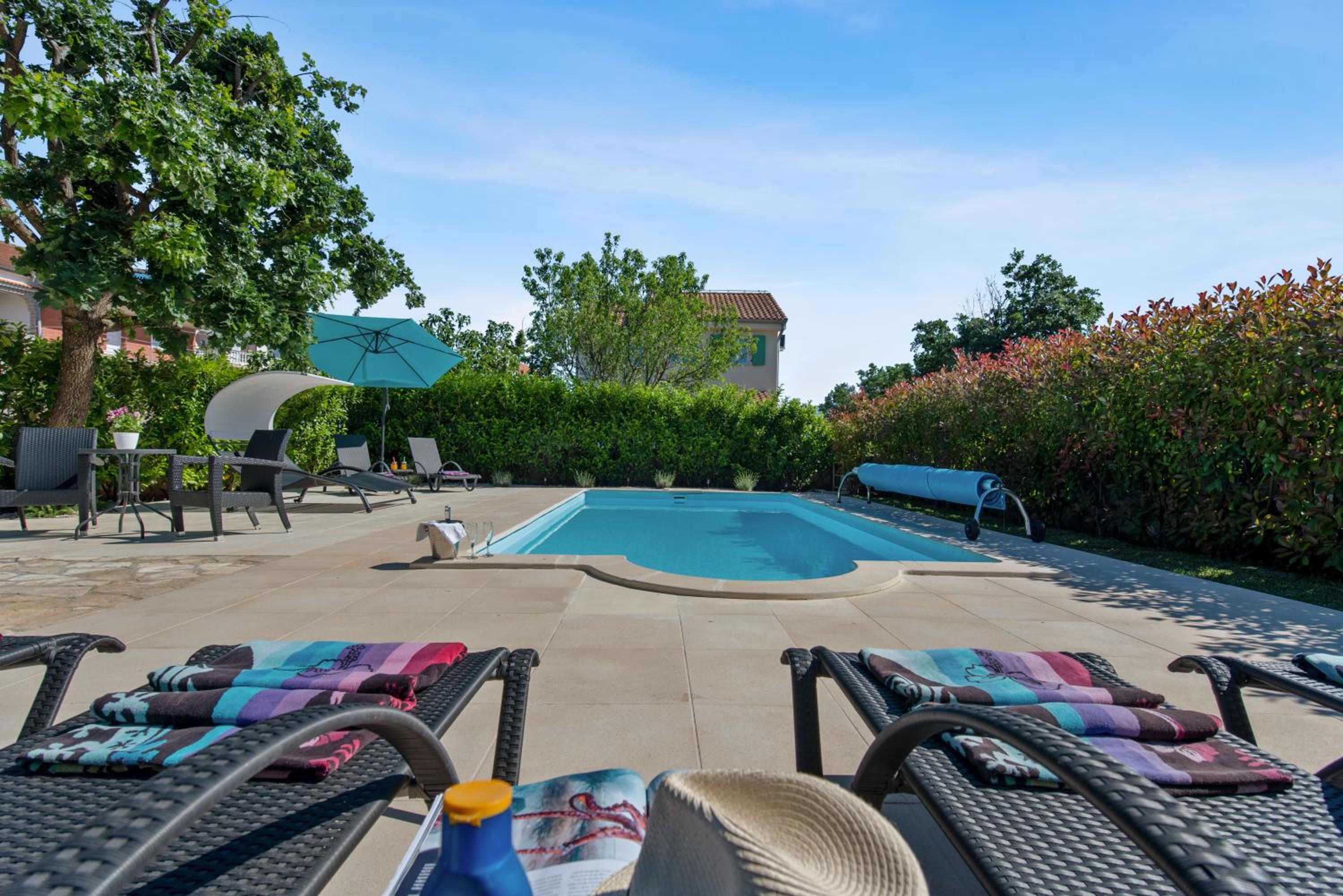Villa photo 2