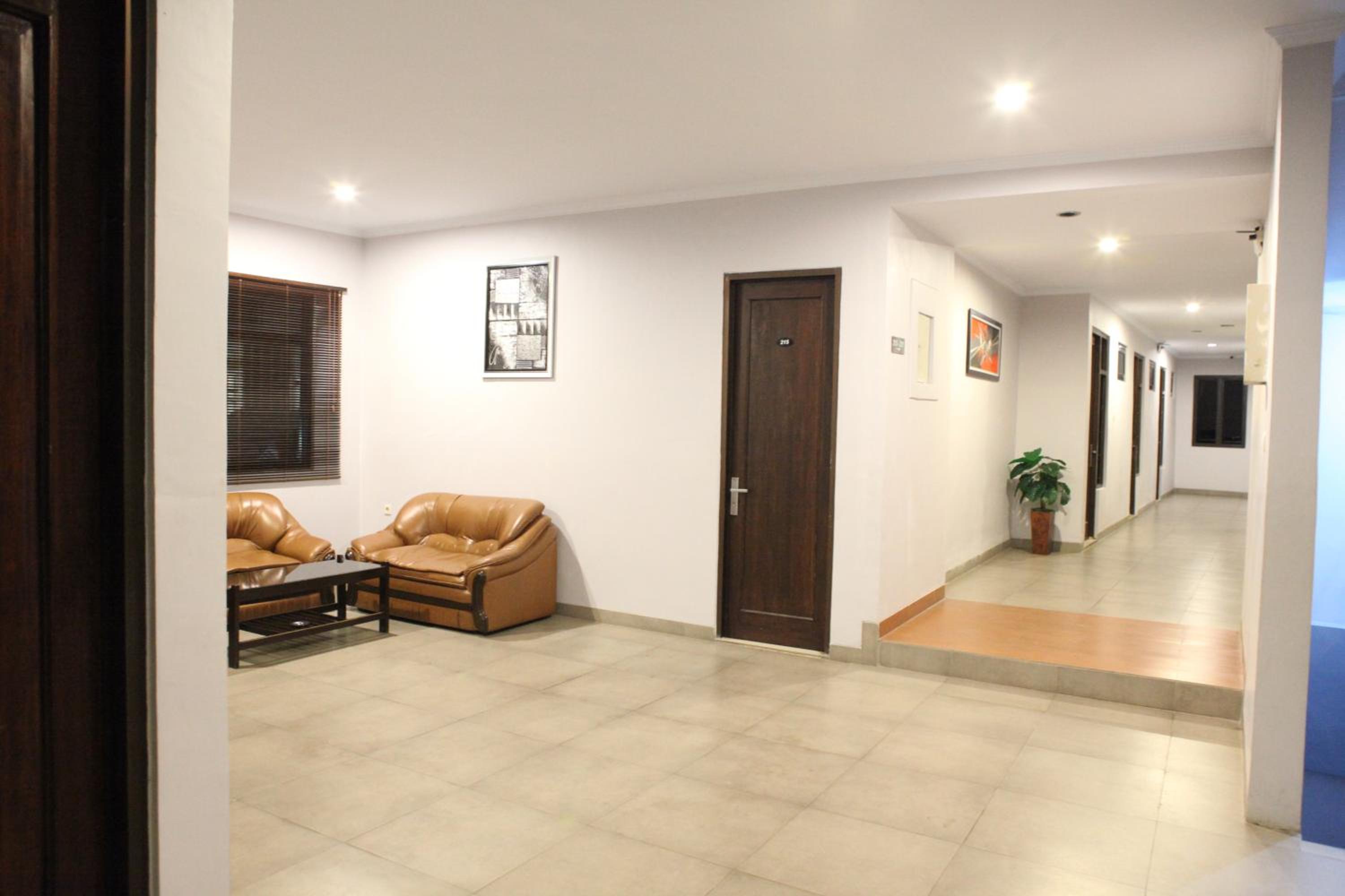 Deluxe Double or Twin Room - Photo 6