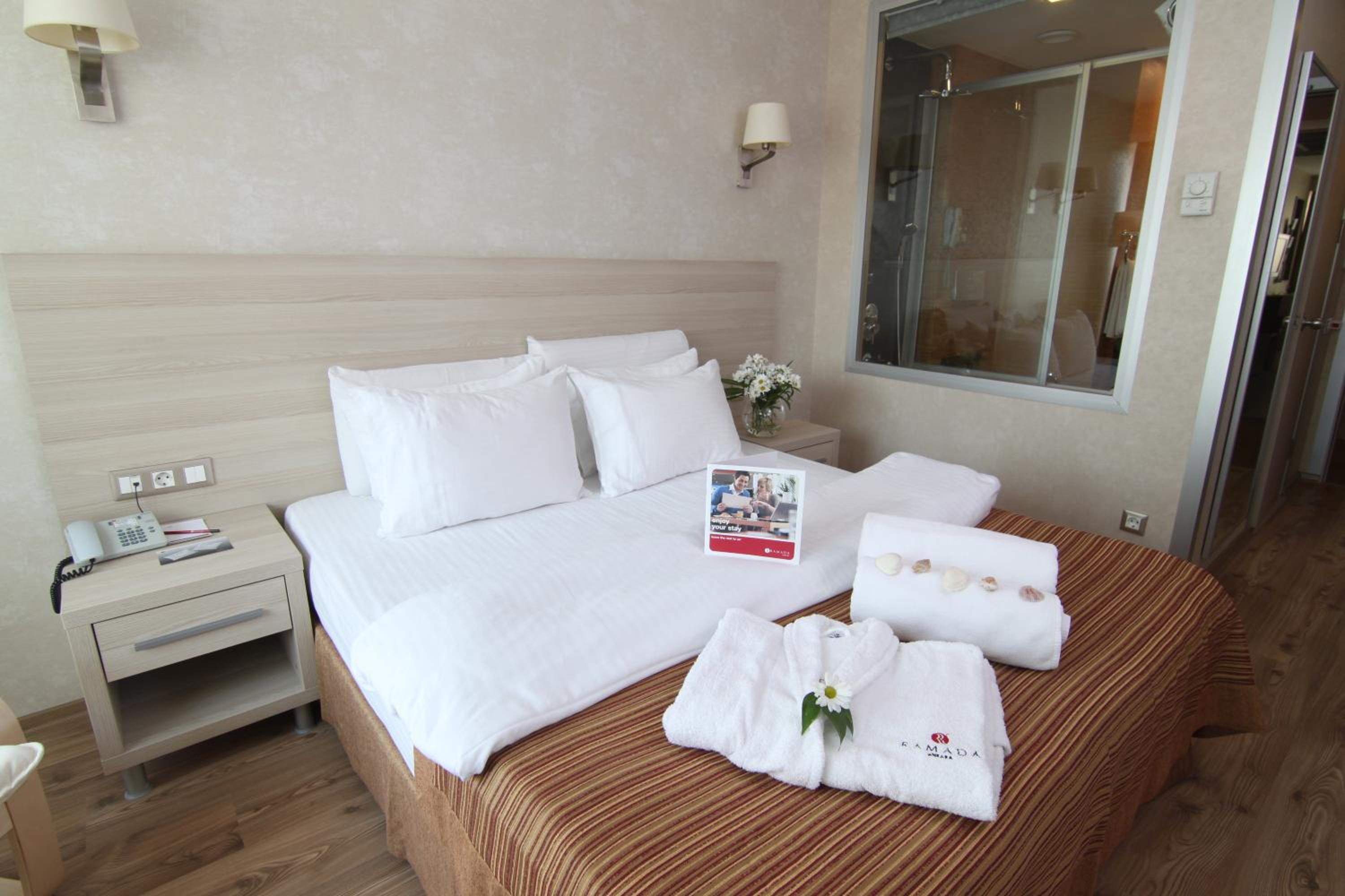 Double Room - Photo 6